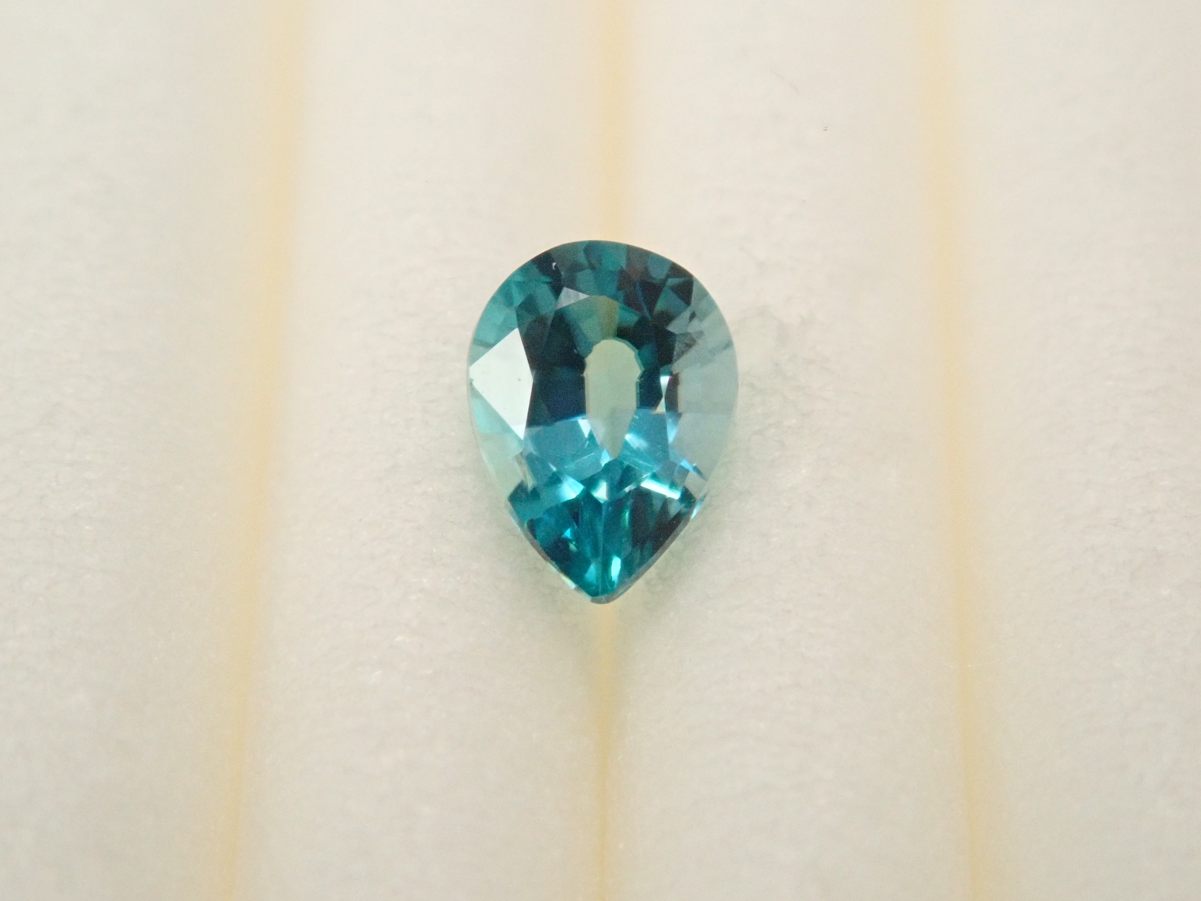 【12/29 22時販売】マダガスカル産グランディディエライト 0.167ctルース