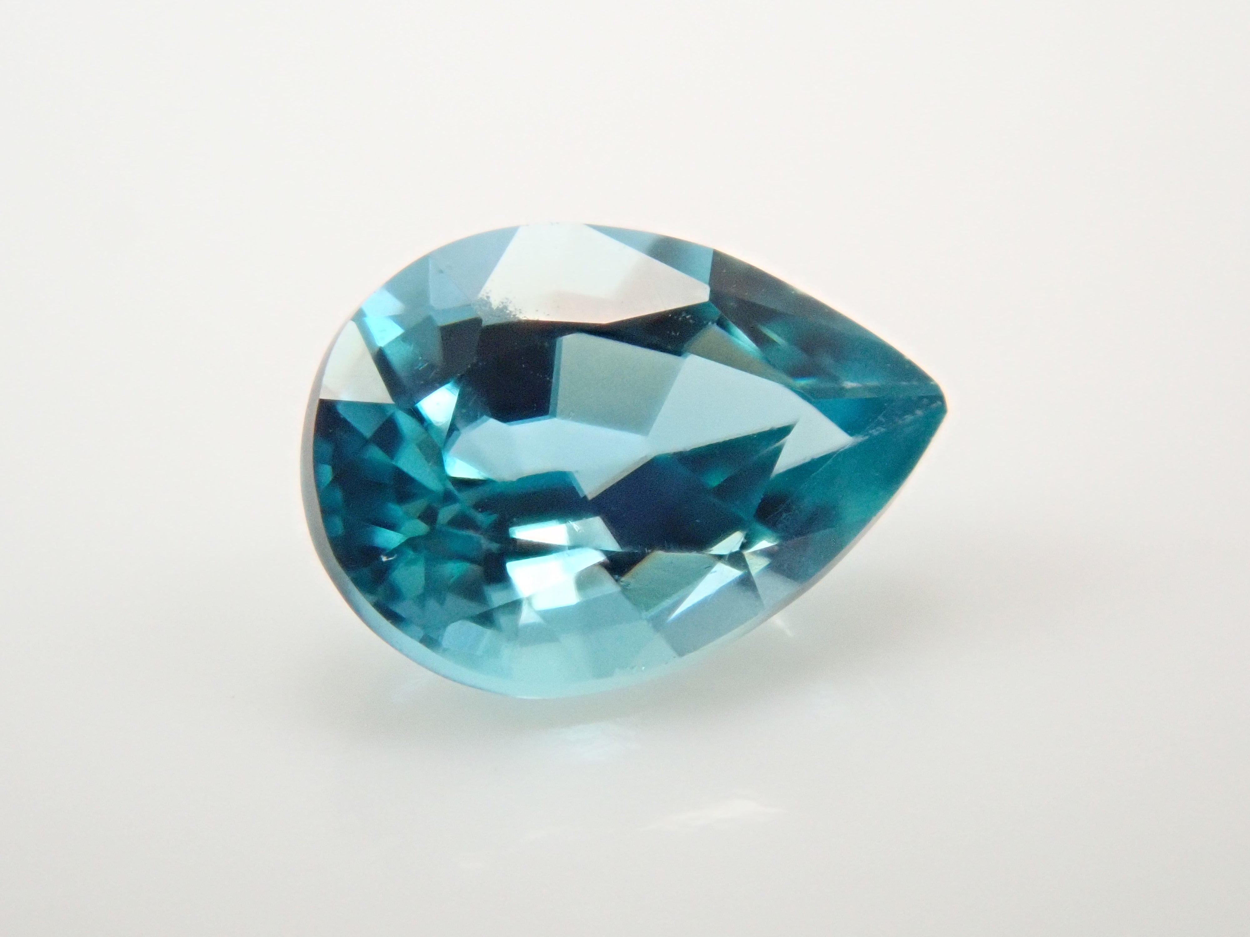 【12/29 22時販売】マダガスカル産グランディディエライト 0.167ctルース