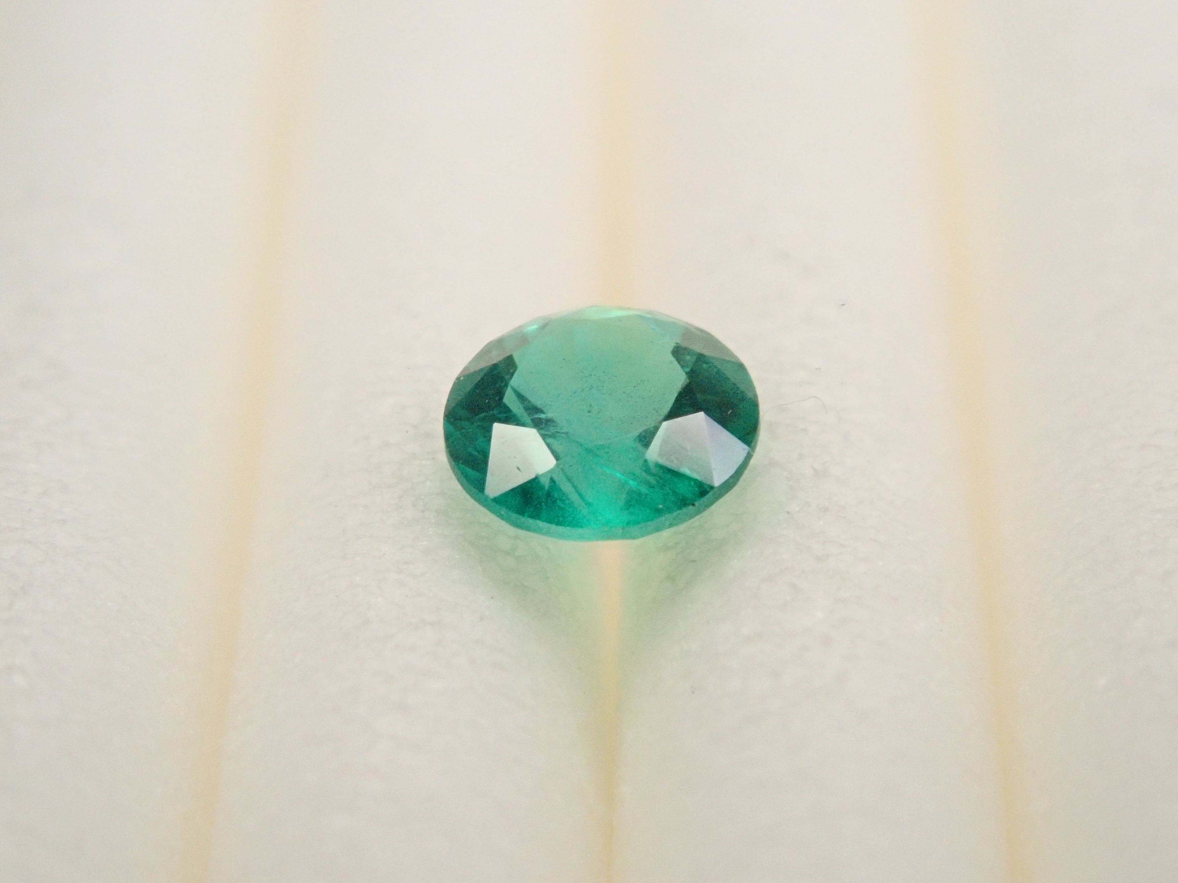 【12/29 22時販売】コロンビア産エメラルド 3.3mm/0.131ctルース