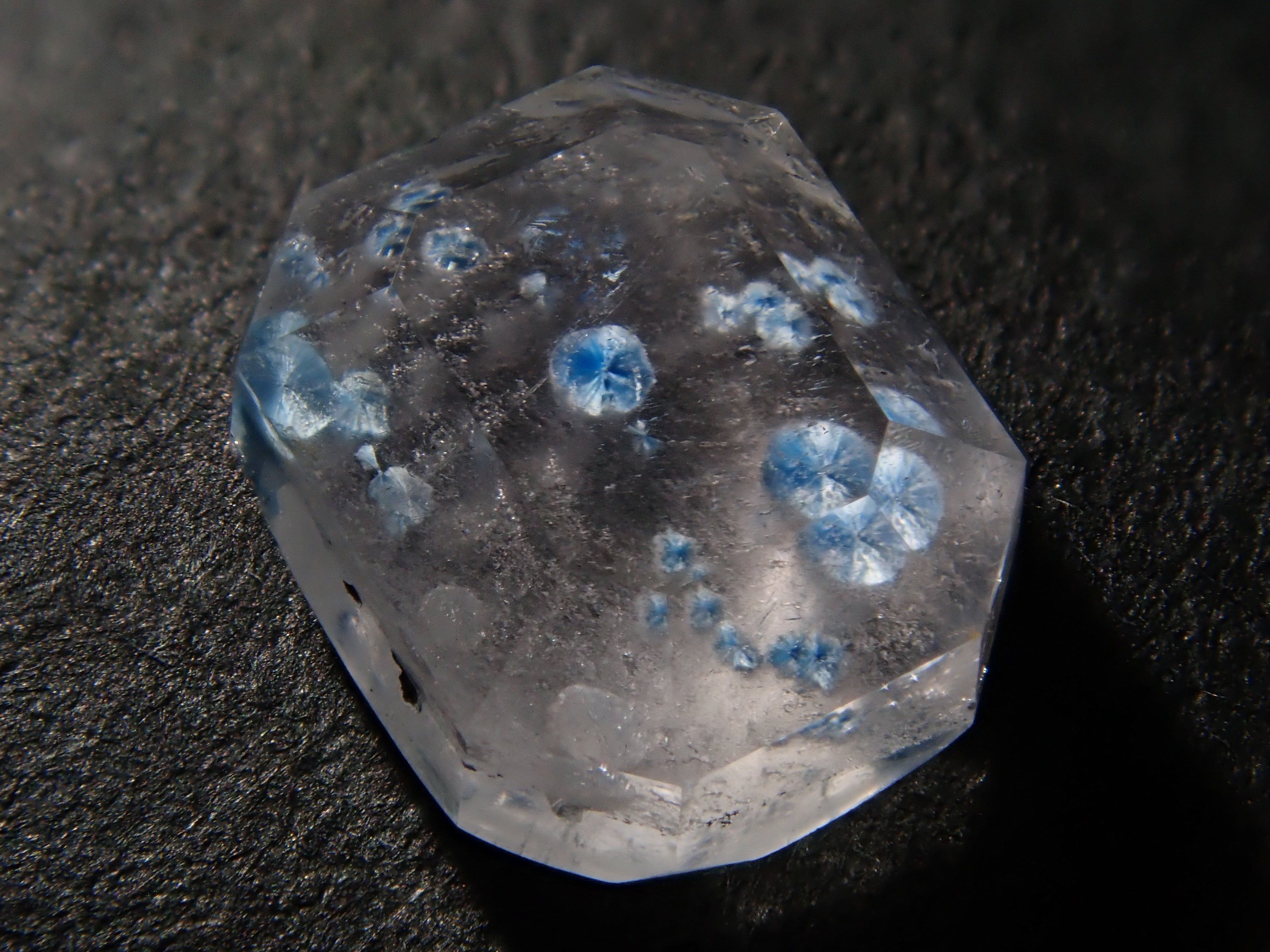 【1/9 22時販売】ブラジル産メデューサクォーツ(パライバクォーツ) 0.848ctルース