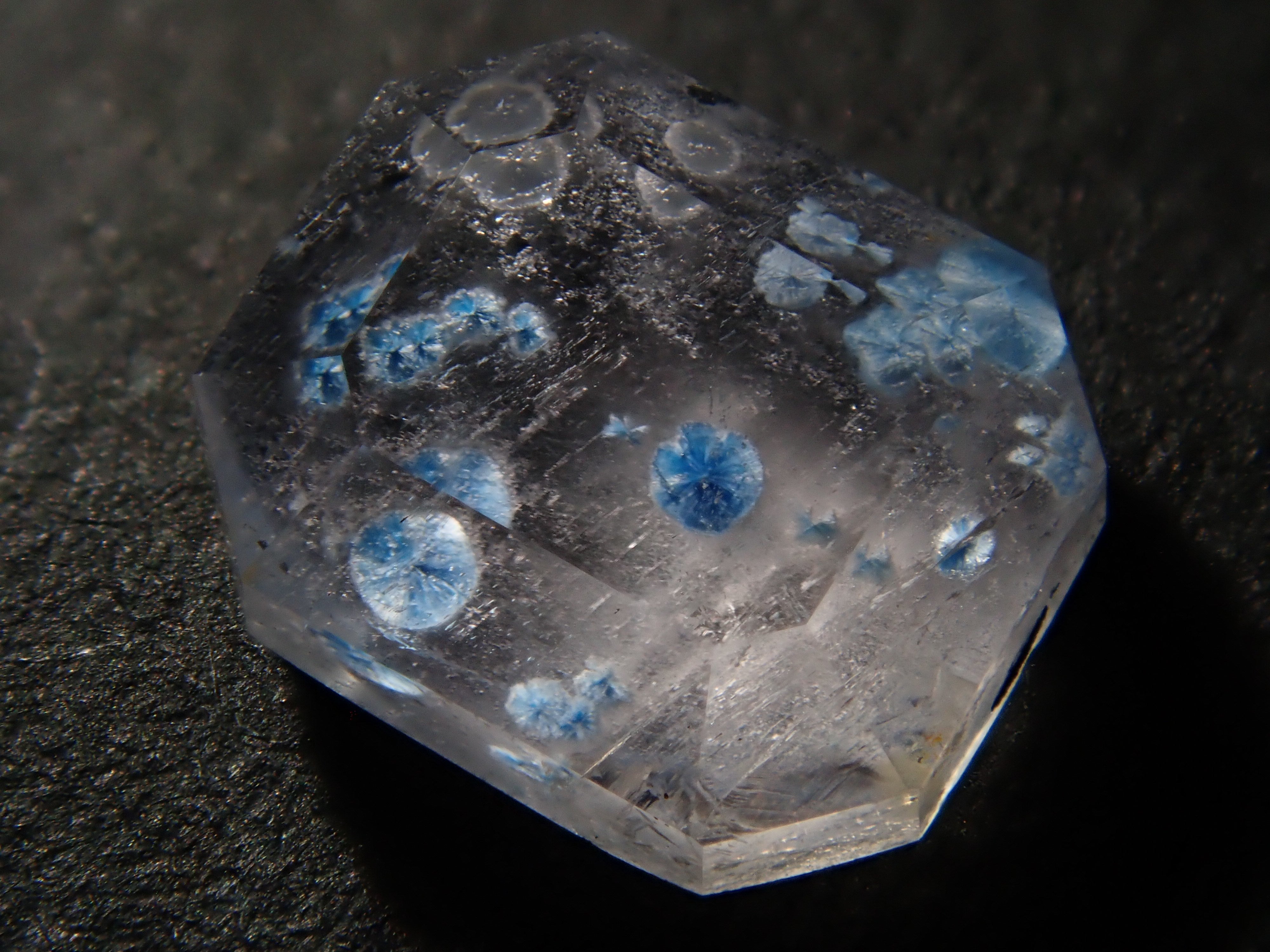 【1/9 22時販売】ブラジル産メデューサクォーツ(パライバクォーツ) 0.848ctルース