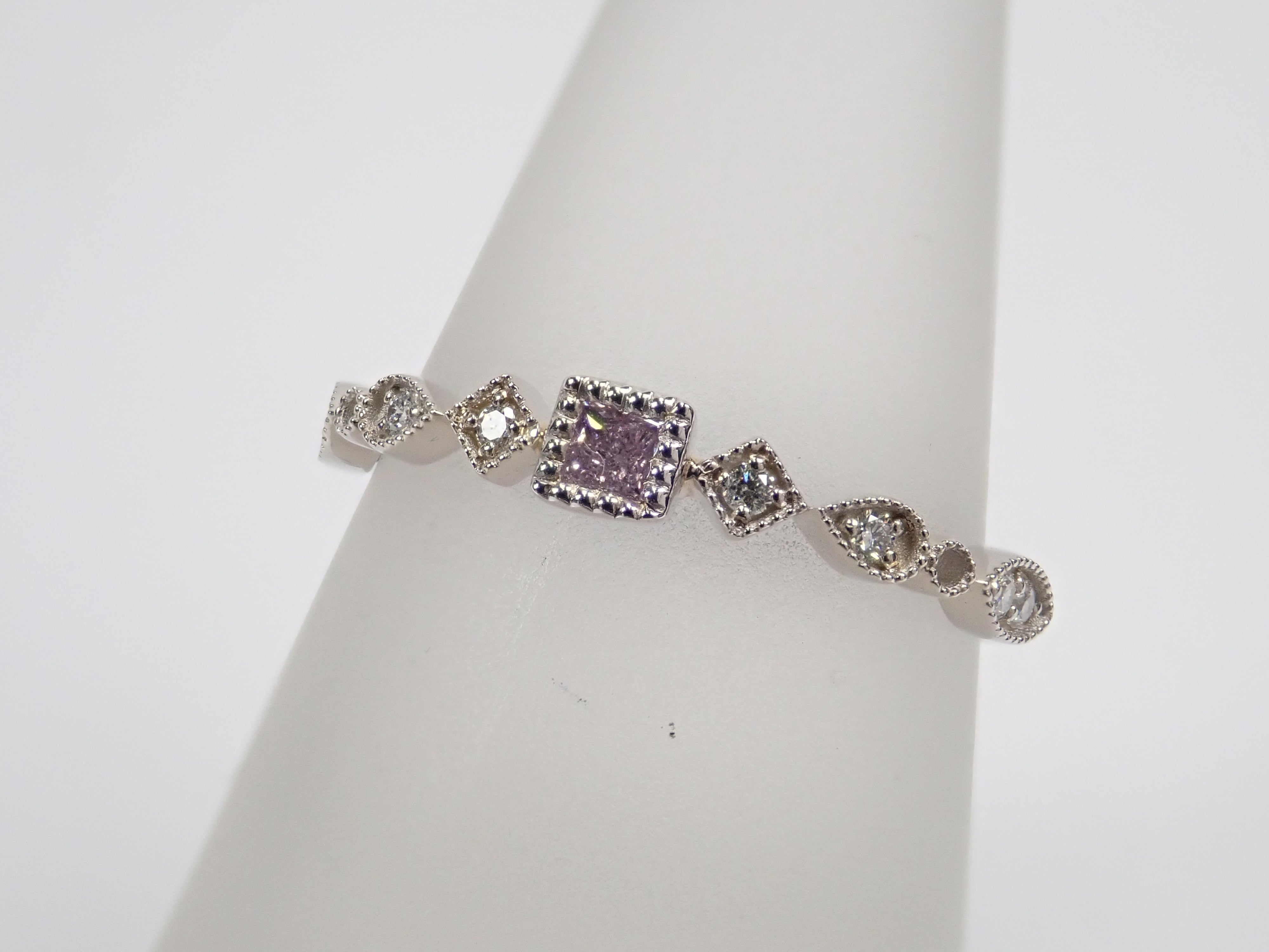 Pt950ピンクダイヤモンド0.047ct リング