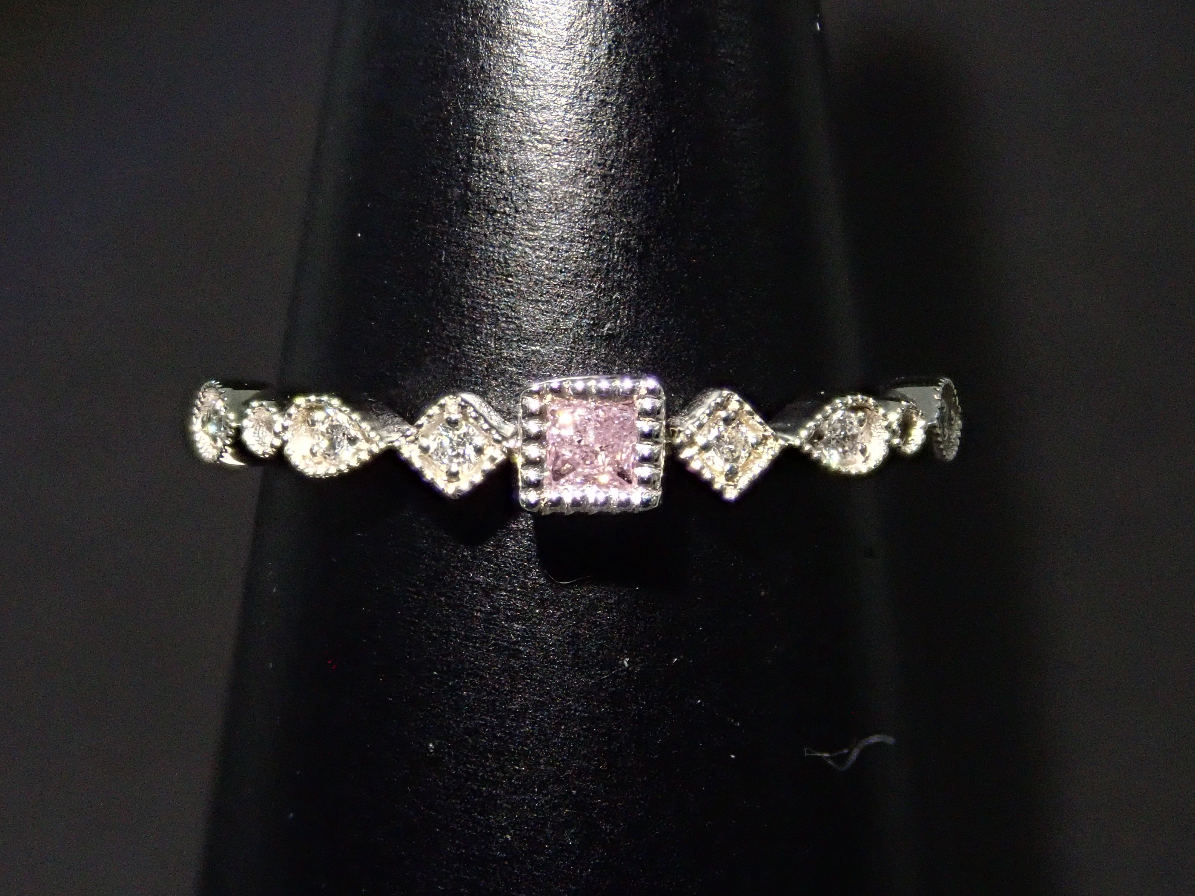 Pt950ピンクダイヤモンド0.047ct リング
