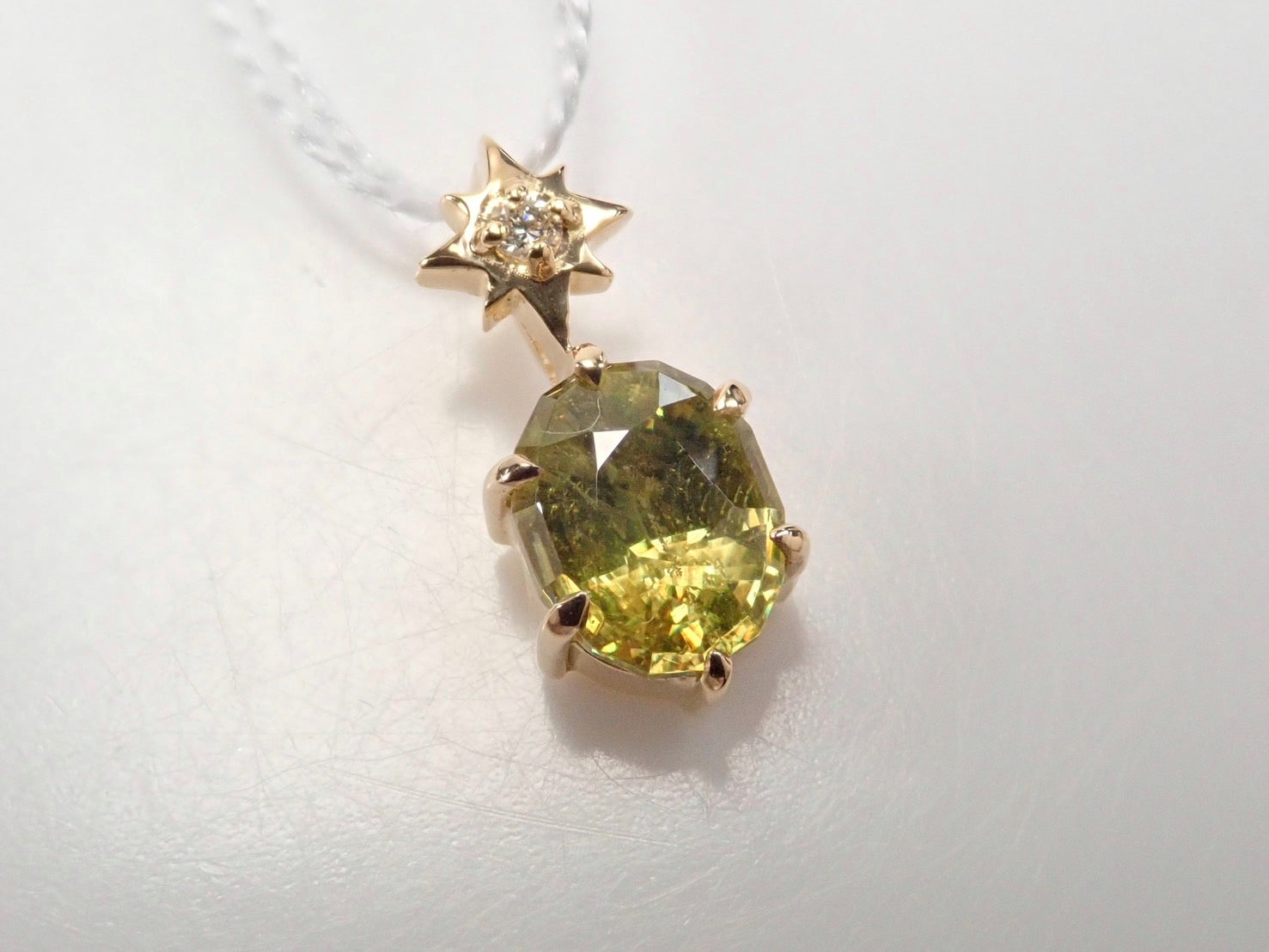 抽選販売0908①_K18YG マダガスカル産スフェーン 0.597ct ペンダントトップ(ネックレストップ)