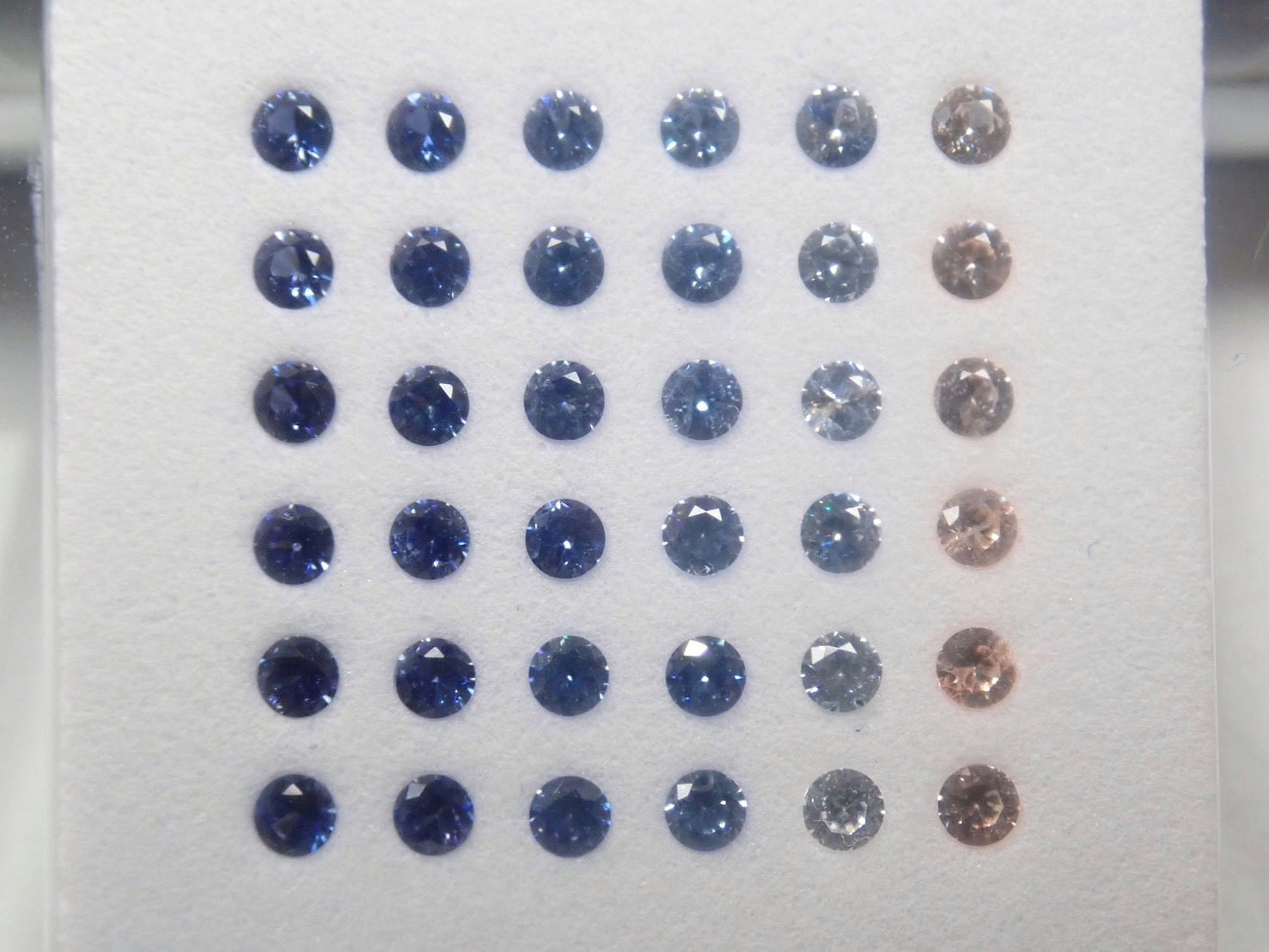 【9/23 22時販売】《限定4セット》ベニトアイトグラデーション6石セット(1.8mm,ラウンドカット,トップクオリティ含む)ルース《複数購入割引有》