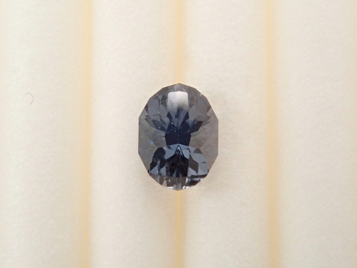 【12/25 22時販売】スピネル 0.310ctルース