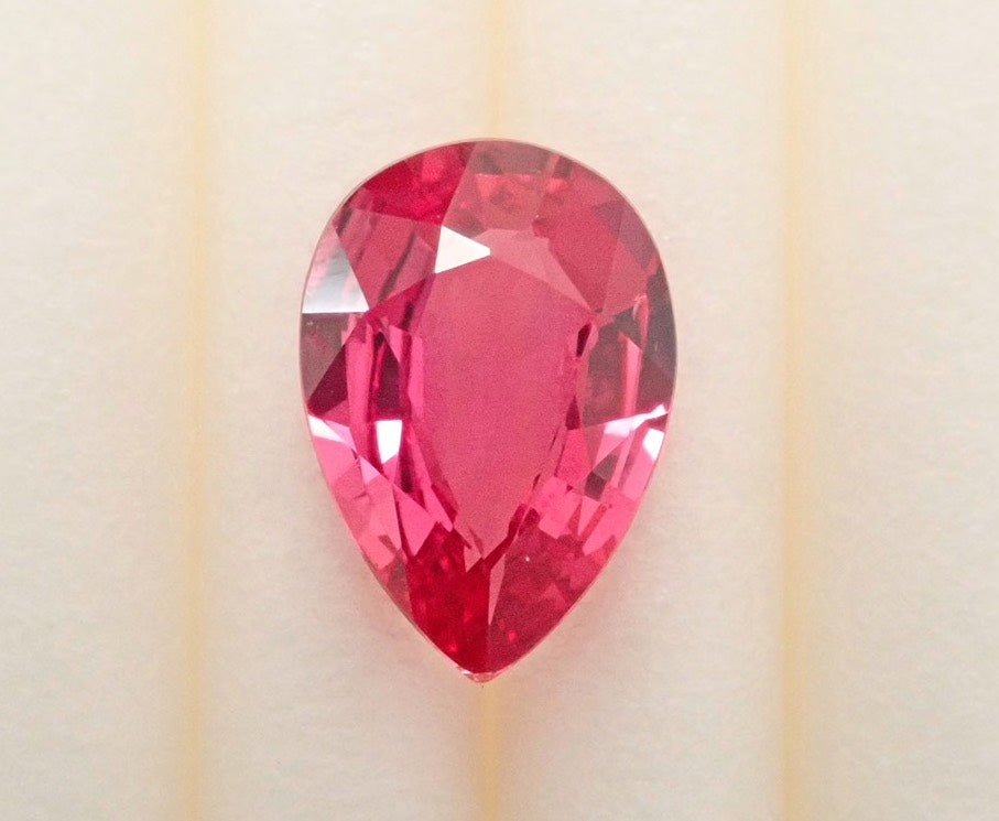 12561762掲載】非加熱ピジョンブラッドルビー 0.710ctルース