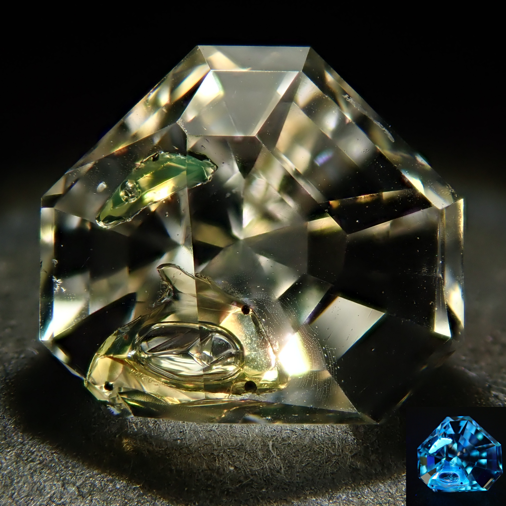 オイルインクォーツ 1.337ctルース