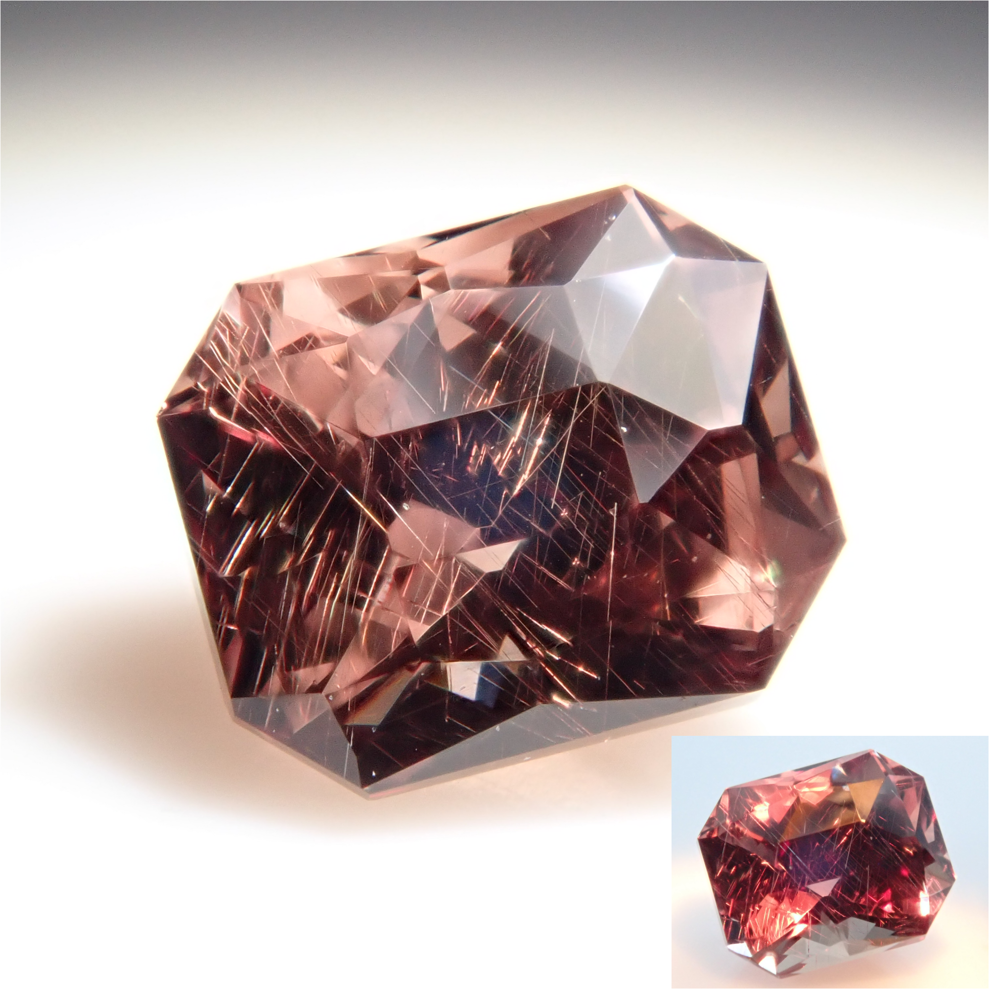 タンザニア産カラーチェンジガーネット 0.563ctルース