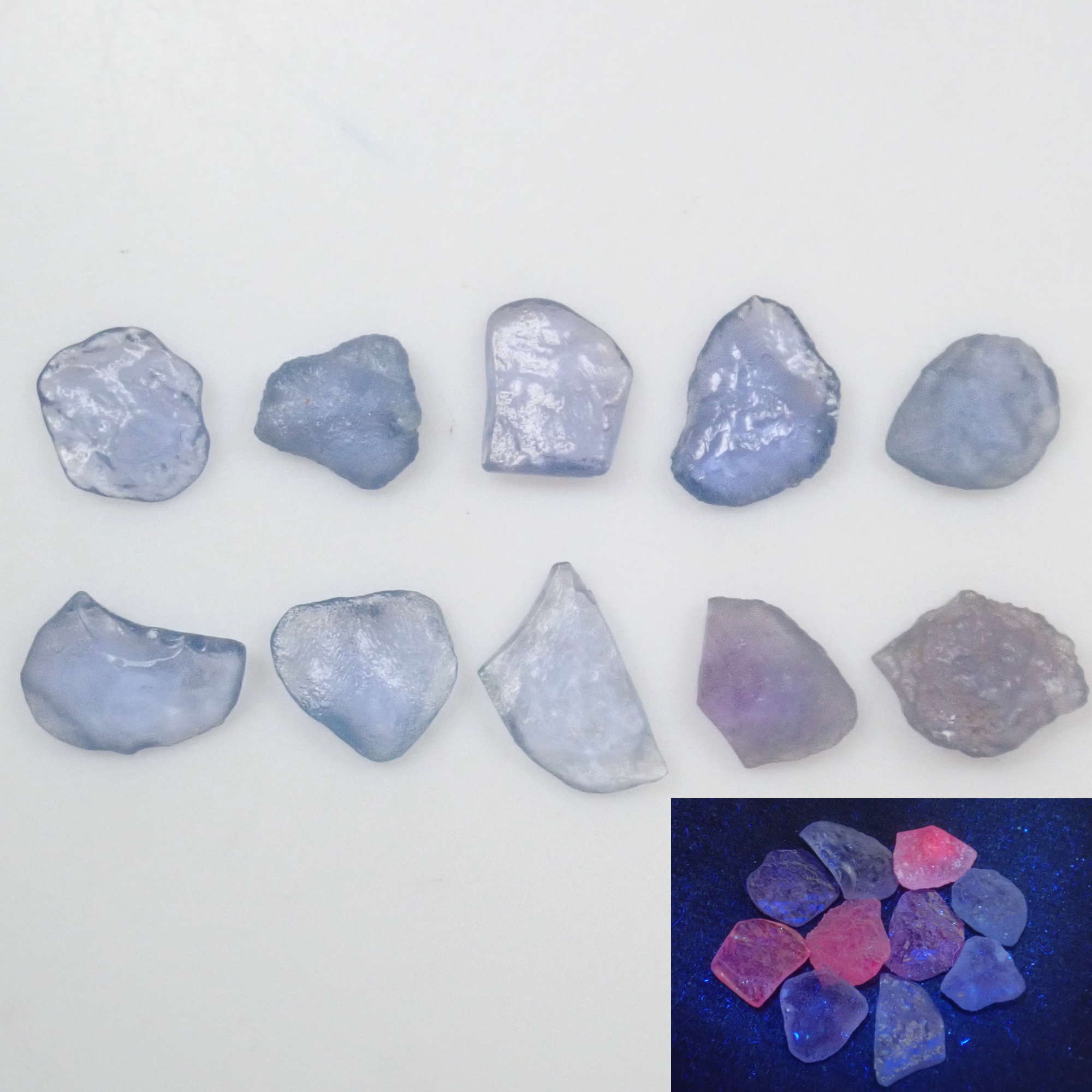 サファイヤ原石？　約2071g と言う事で購入　鑑定もしていません サファイヤ原石？ 約2071g と言う事で購入 鑑定もしていません