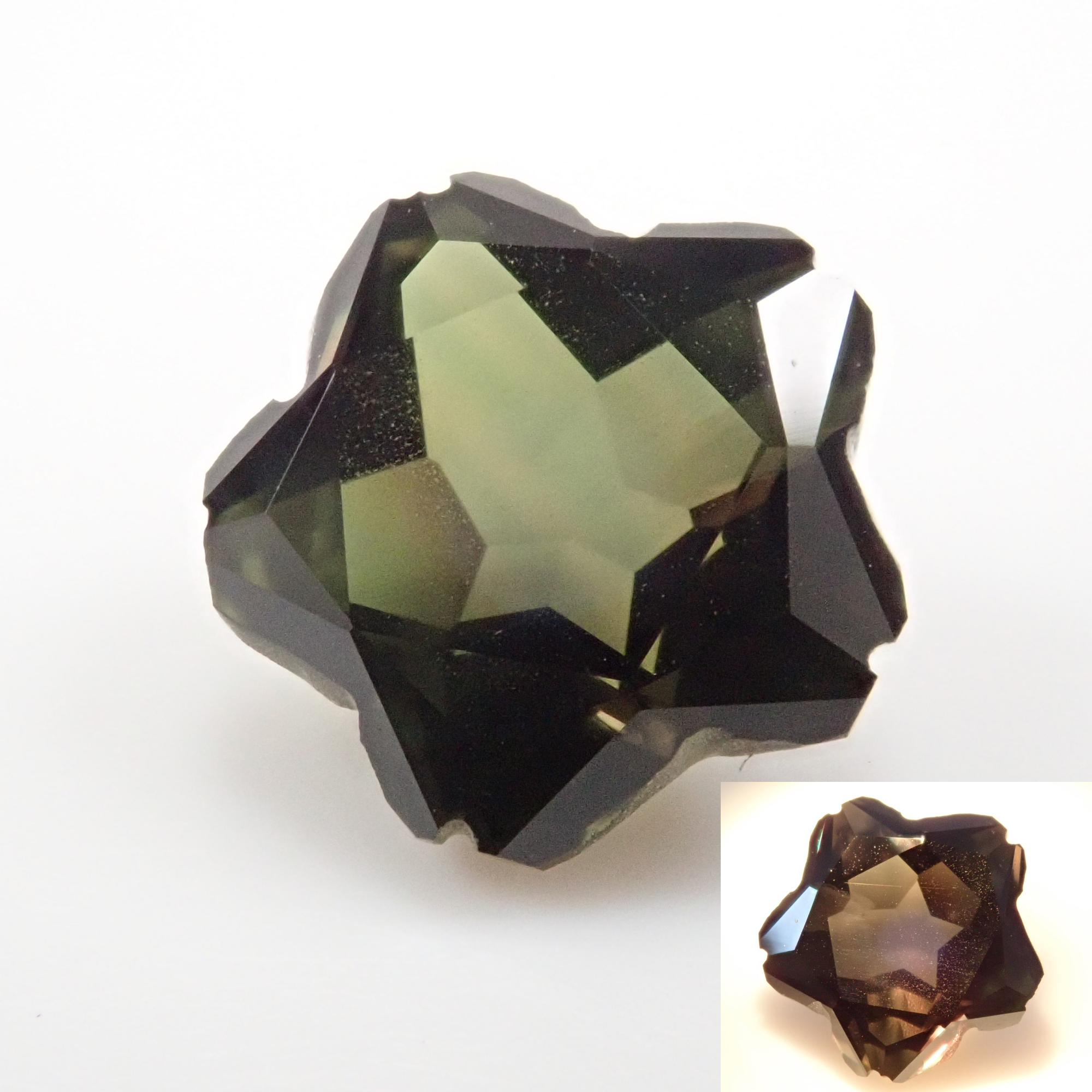 【さくらシェイプ】タンザニア産カラーチェンジサファイア 7.1mm/1.667ctルース