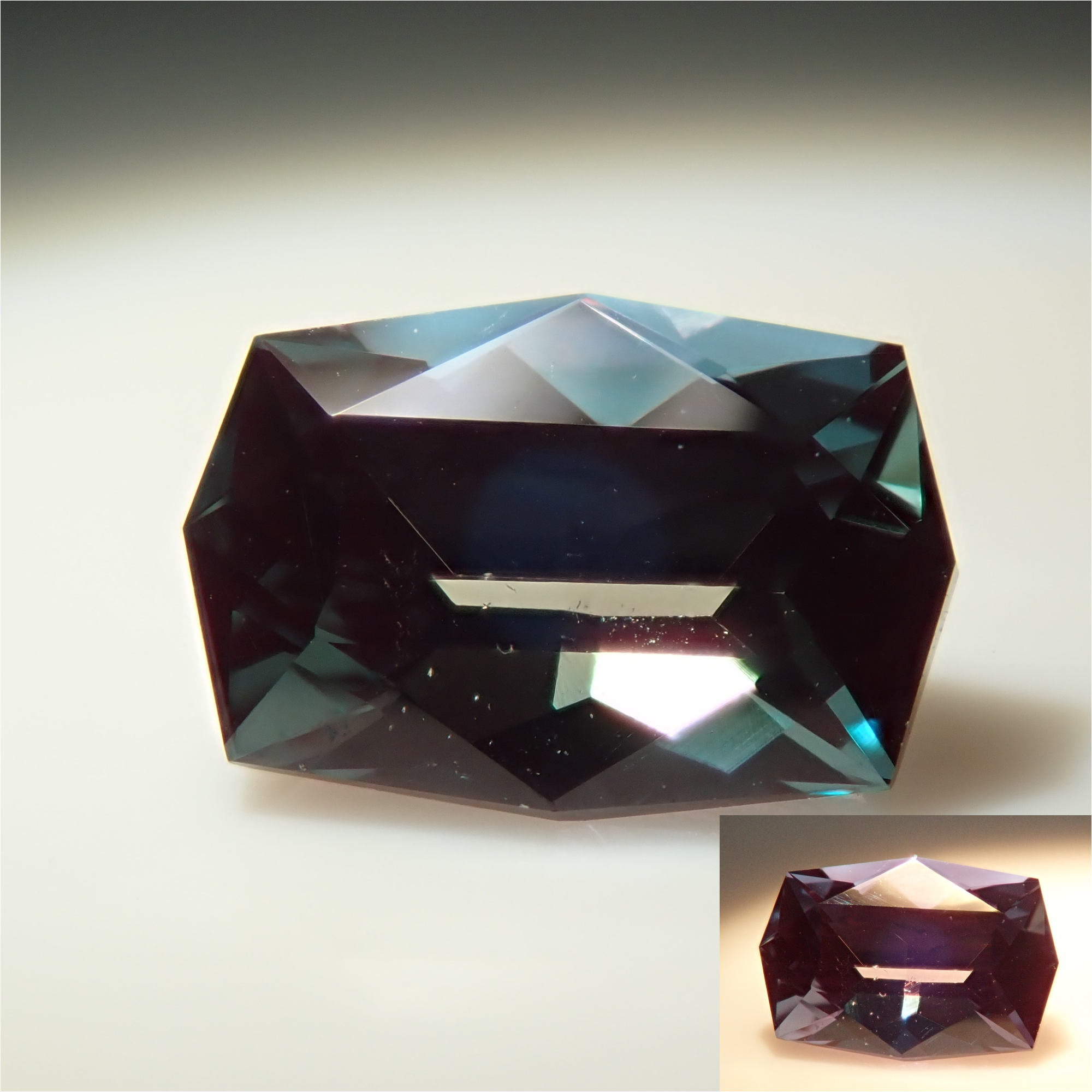 合成アレキサンドライト 0.570ctルース