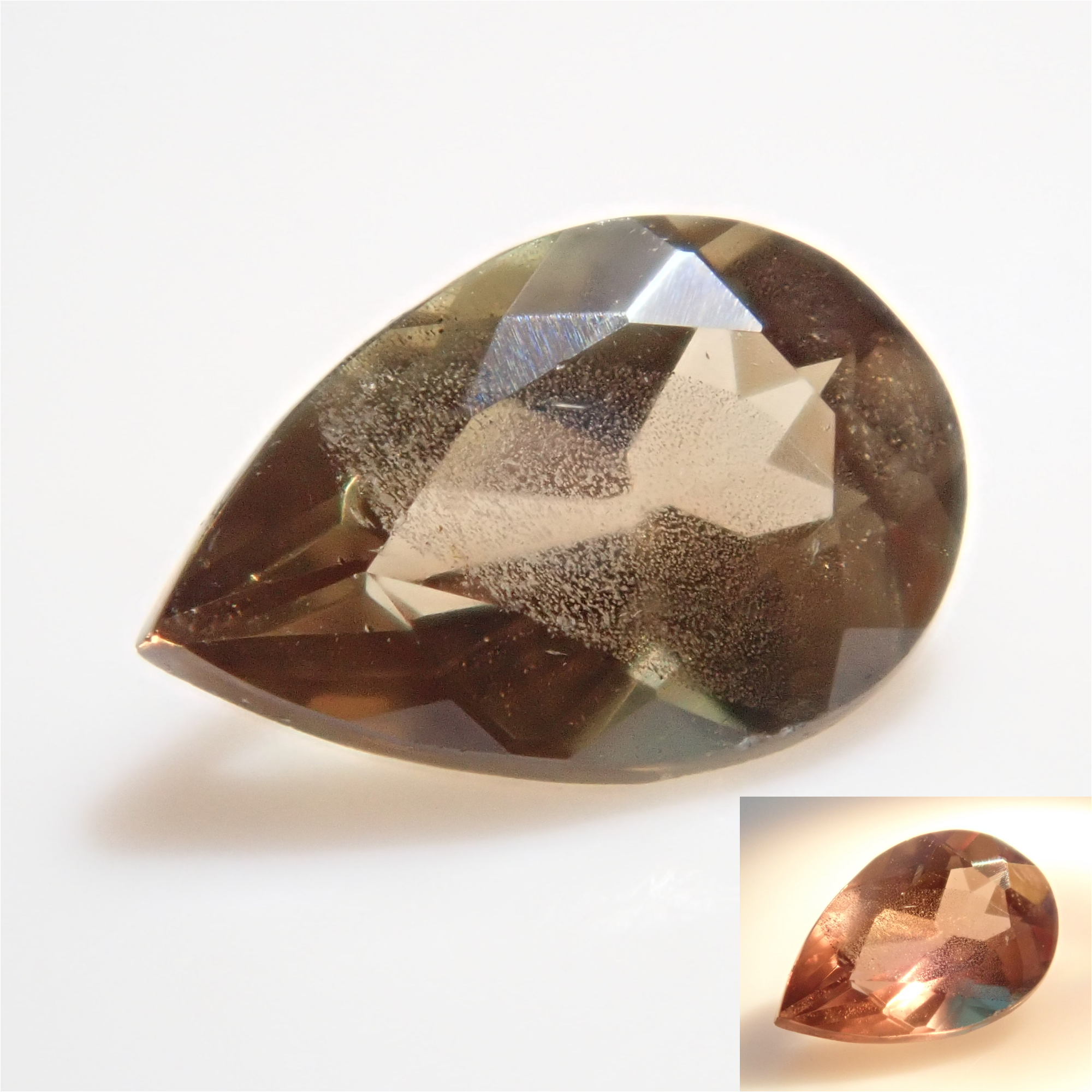 ブラジル産トリフィライト（カラーチェンジタイプ） 0.168ct