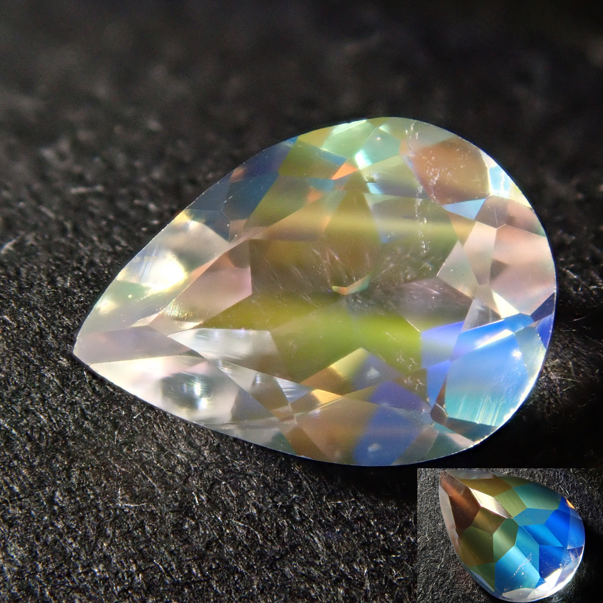 マダガスカル産アンデシン・ラブラドライト（通称名 レインボー