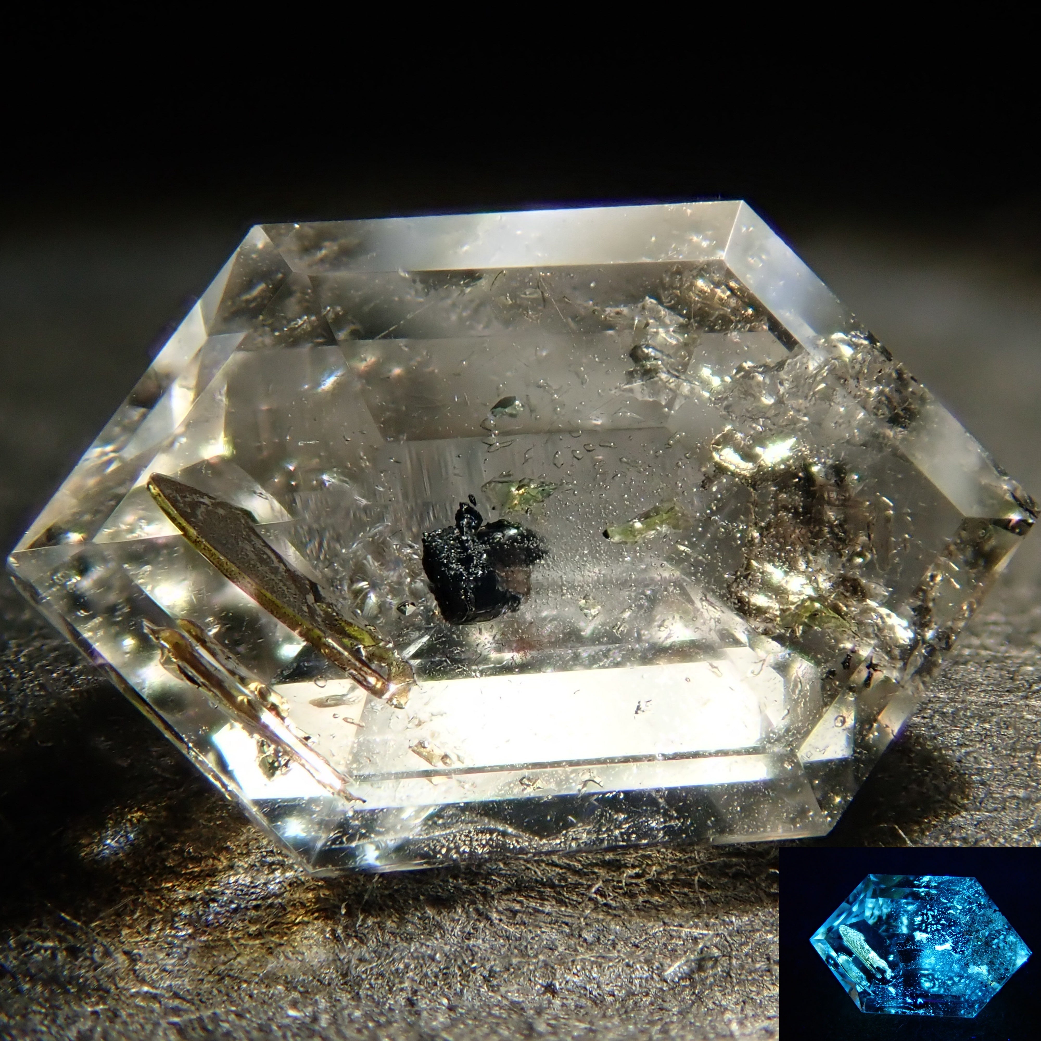 巴基斯坦石油石英 0.651 克拉散石