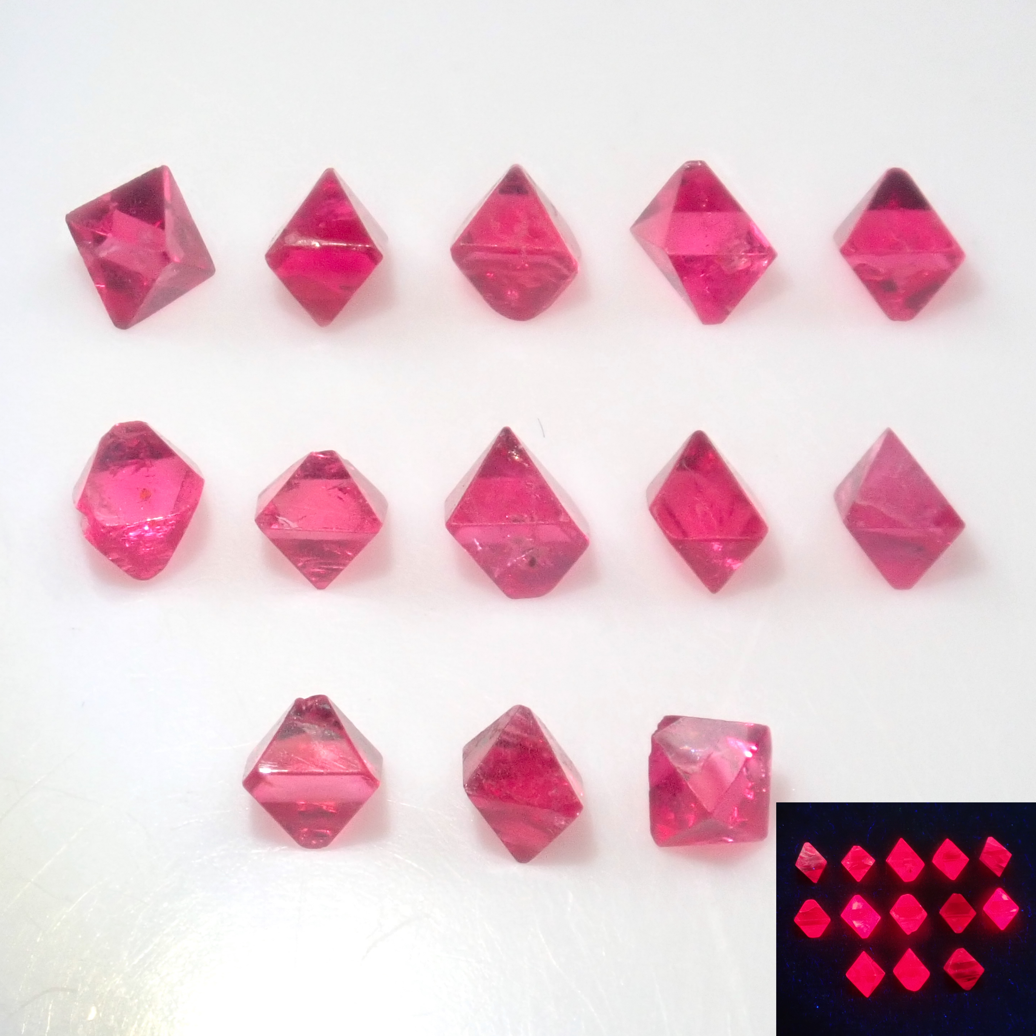 《限定13石》ミャンマー産レッドスピネル原石1石《複数購入割引有》