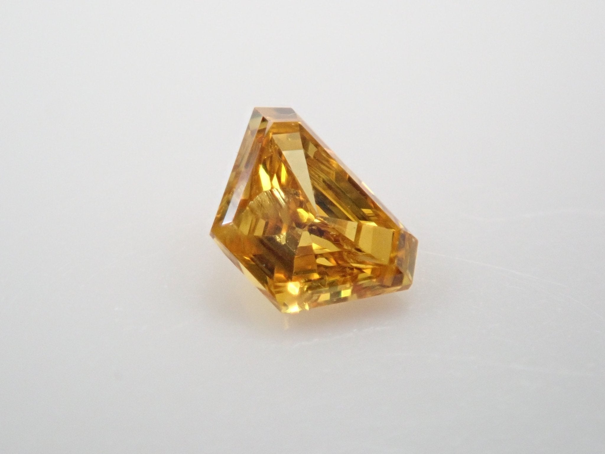 イエローダイヤモンド 0.055ctルース(FANCY DEEP ORANGY YELLOW, I1) - KARATZ STORE|カラッツSTORE
