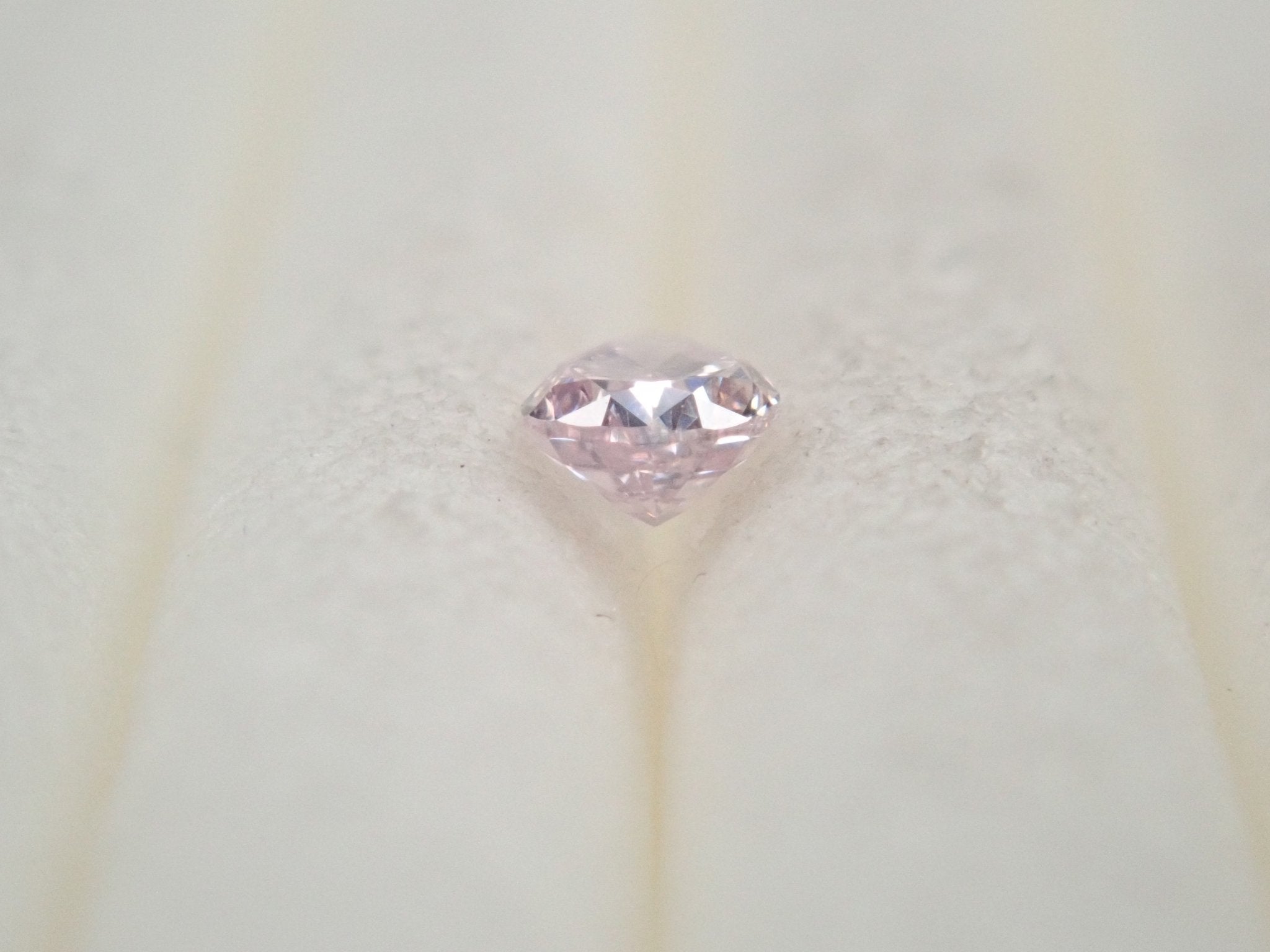 ピンクダイヤモンド 0.059ctルース(FANCY LIGHT PURPLISH PINK, SI1) - KARATZ STORE|カラッツSTORE