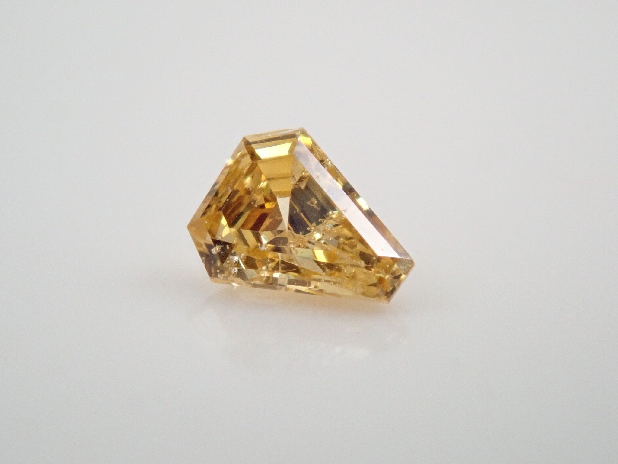 イエローダイヤモンド 0.071ctルース(FANCY INTENSE ORANGY YELLOW, SI2) - KARATZ STORE|カラッツSTORE