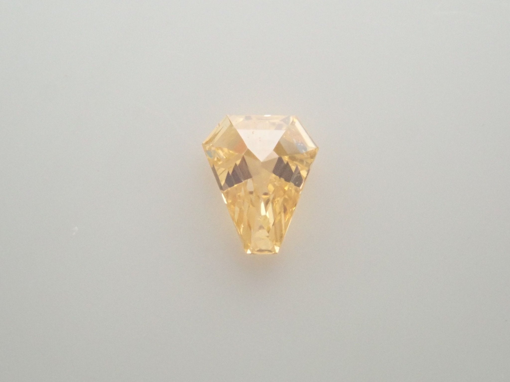 イエローダイヤモンド 0.071ctルース(FANCY INTENSE ORANGY YELLOW, SI2) - KARATZ STORE|カラッツSTORE