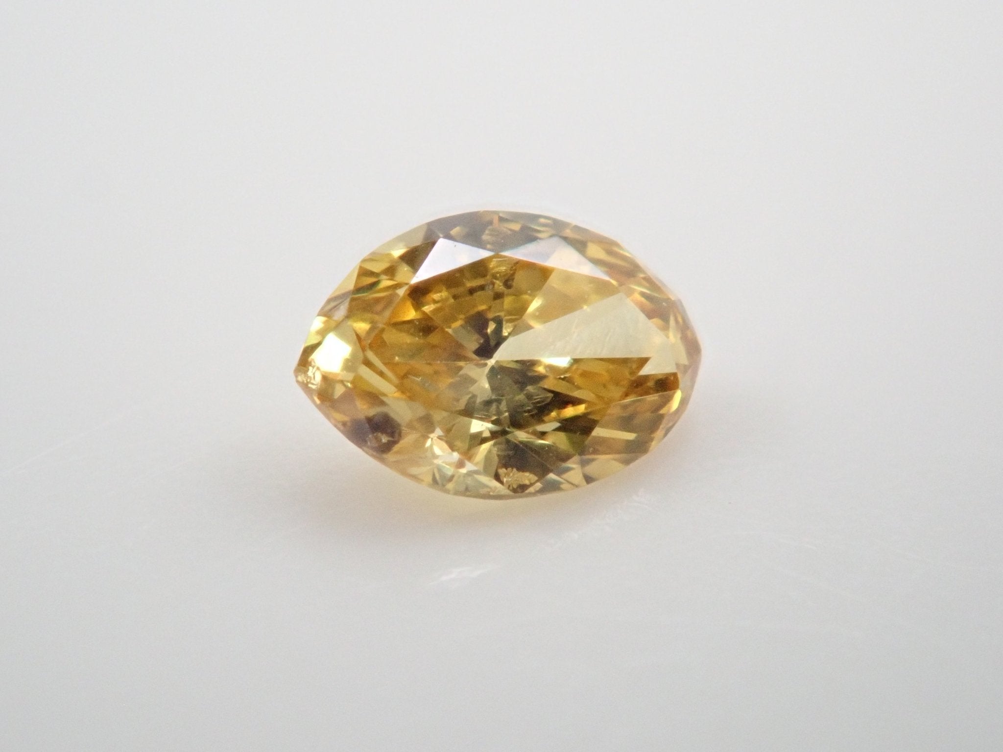 イエローダイヤモンド 0.081ctルース(FANCY DEEP YELLOW, SI2) - KARATZ STORE|カラッツSTORE
