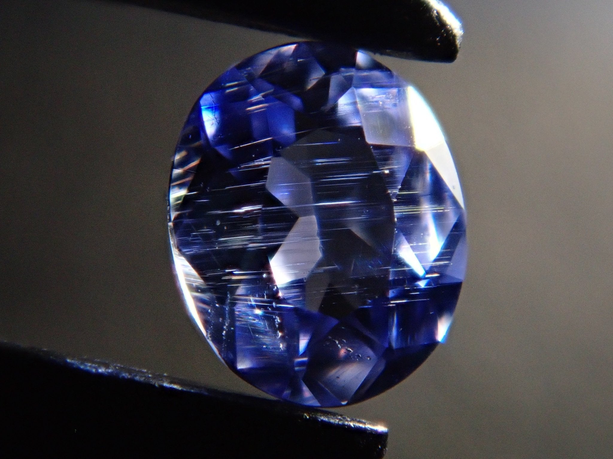 デュモルチェライト 0.11ctルース(単結晶) - KARATZ STORE|カラッツSTORE