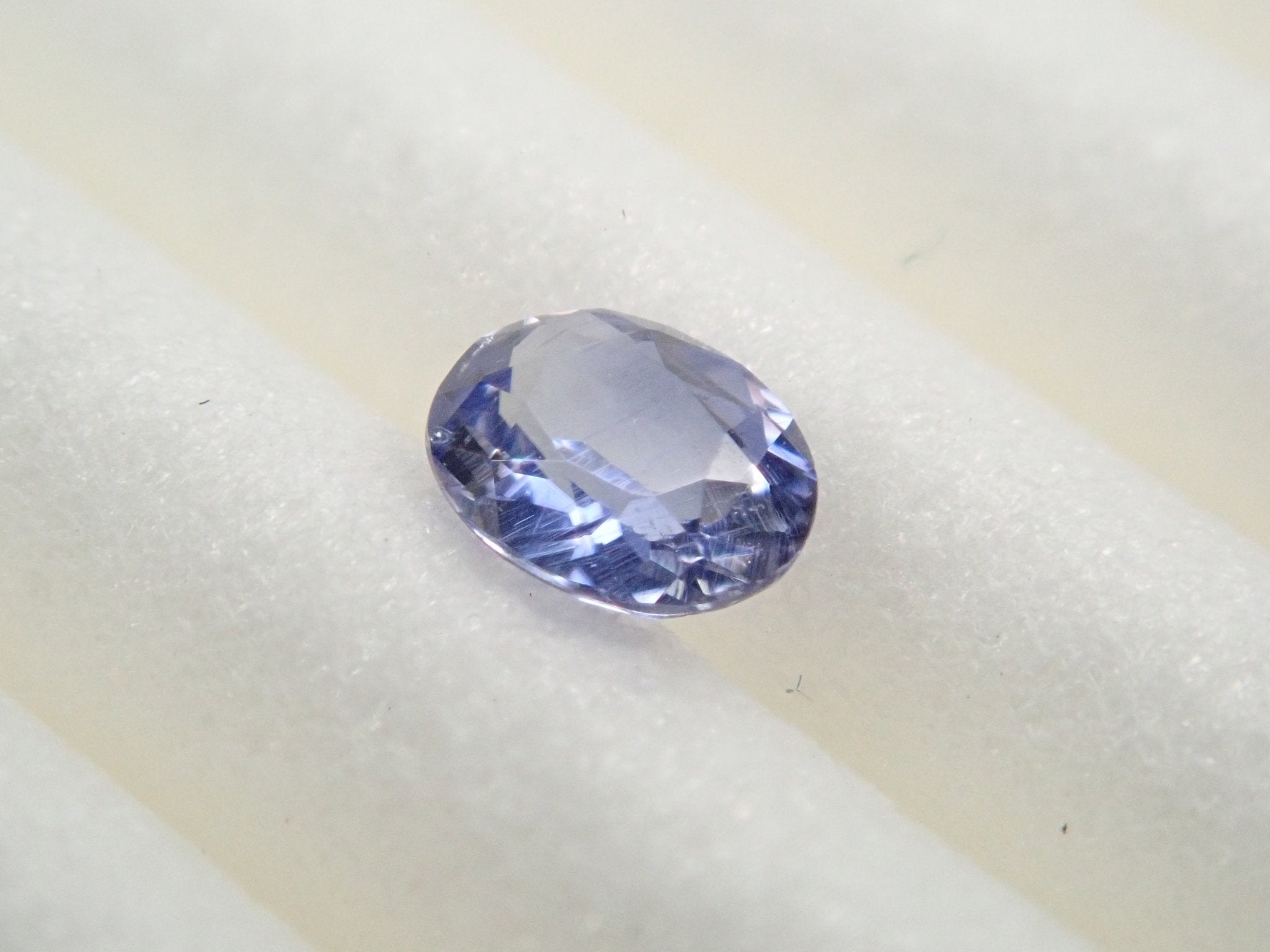 デュモルチェライト 0.11ctルース(単結晶) - KARATZ STORE|カラッツSTORE