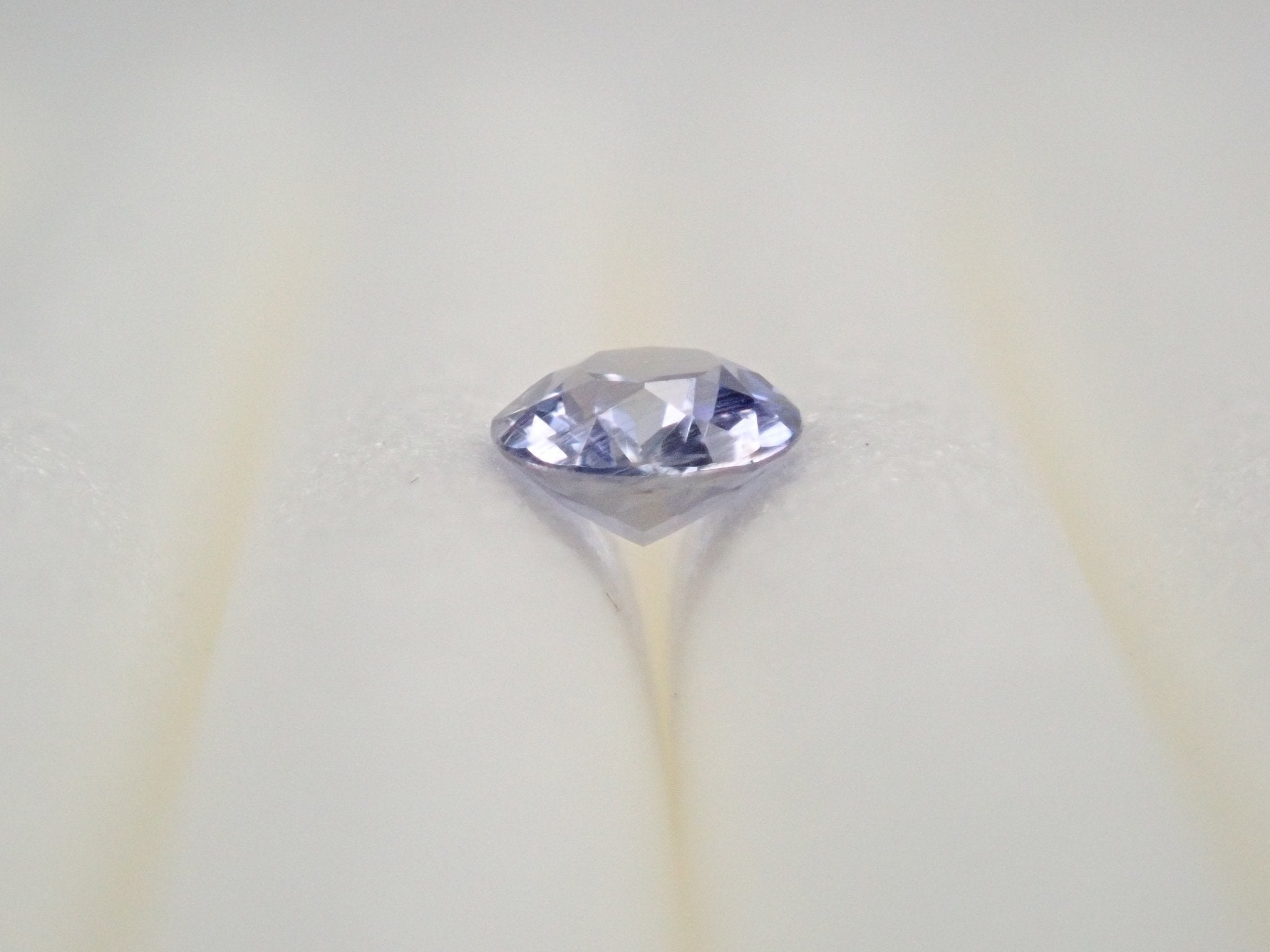 デュモルチェライト 0.11ctルース(単結晶) - KARATZ STORE|カラッツSTORE