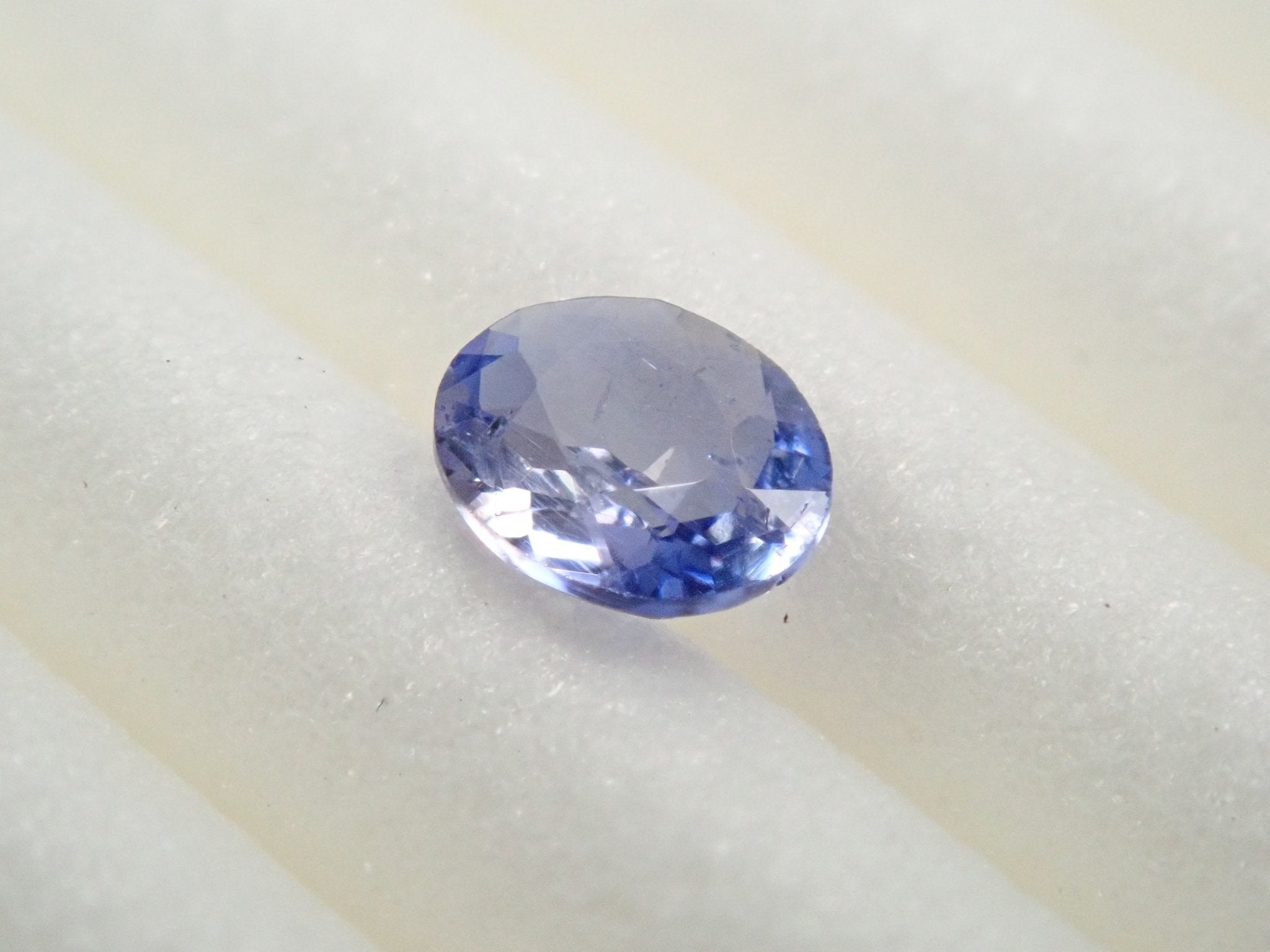 デュモルチェライト 0.15ctルース(単結晶) - KARATZ STORE|カラッツSTORE