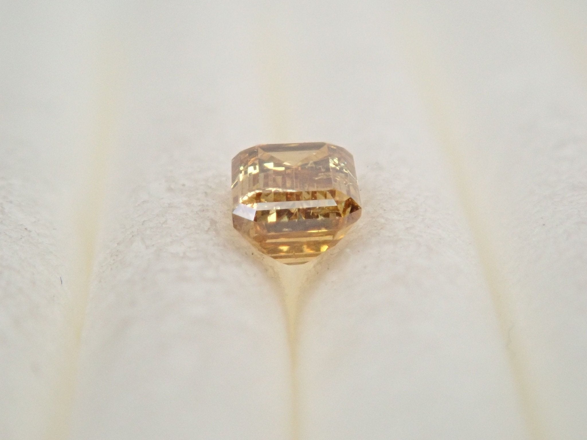 イエローダイヤモンド 0.206ctルース(FANCY DEEP ORANGY YELLOW, SI2) - KARATZ STORE|カラッツSTORE