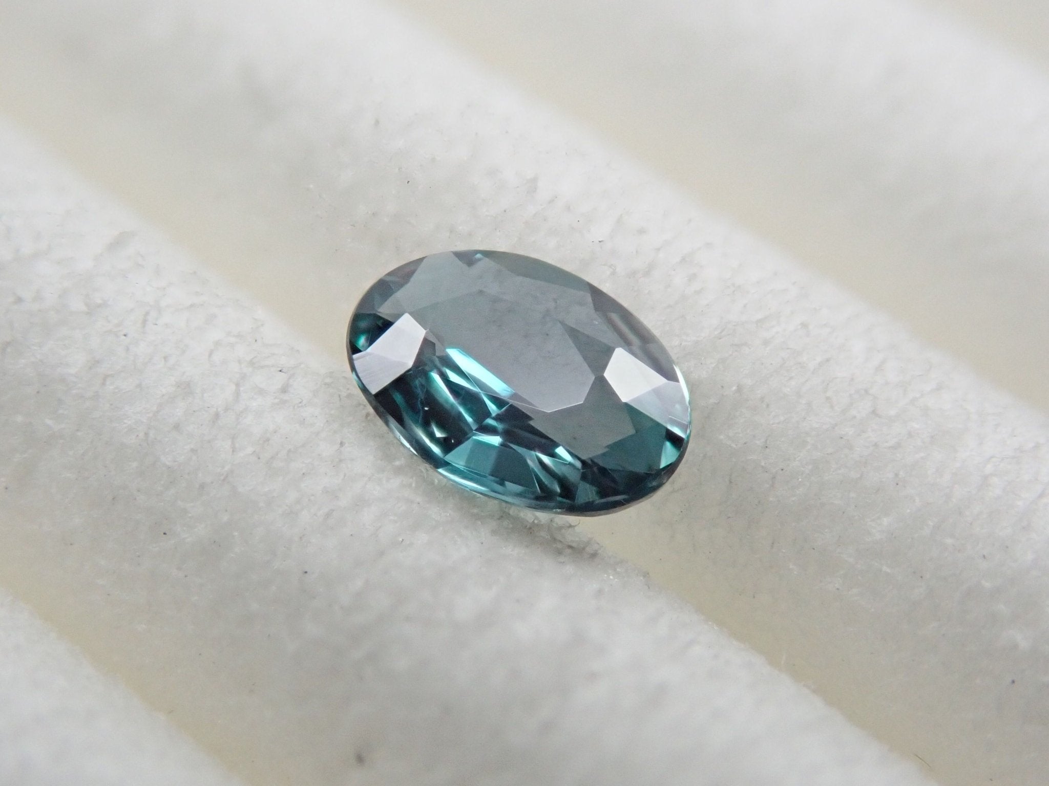 ブラジル産アレキサンドライト 0.24ctルースペア(0.12ct/0.12ct) - KARATZ STORE|カラッツSTORE