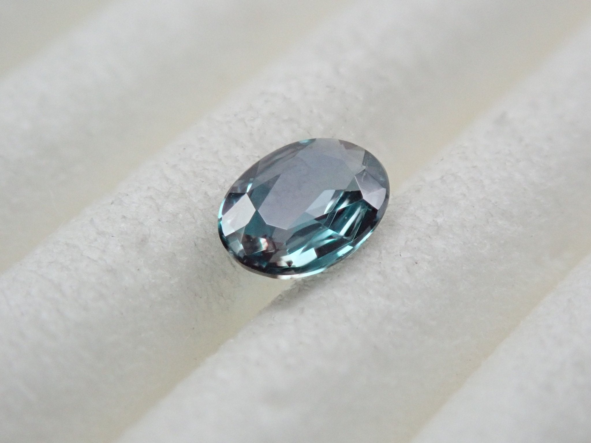 ブラジル産アレキサンドライト 0.24ctルースペア(0.12ct/0.12ct) - KARATZ STORE|カラッツSTORE