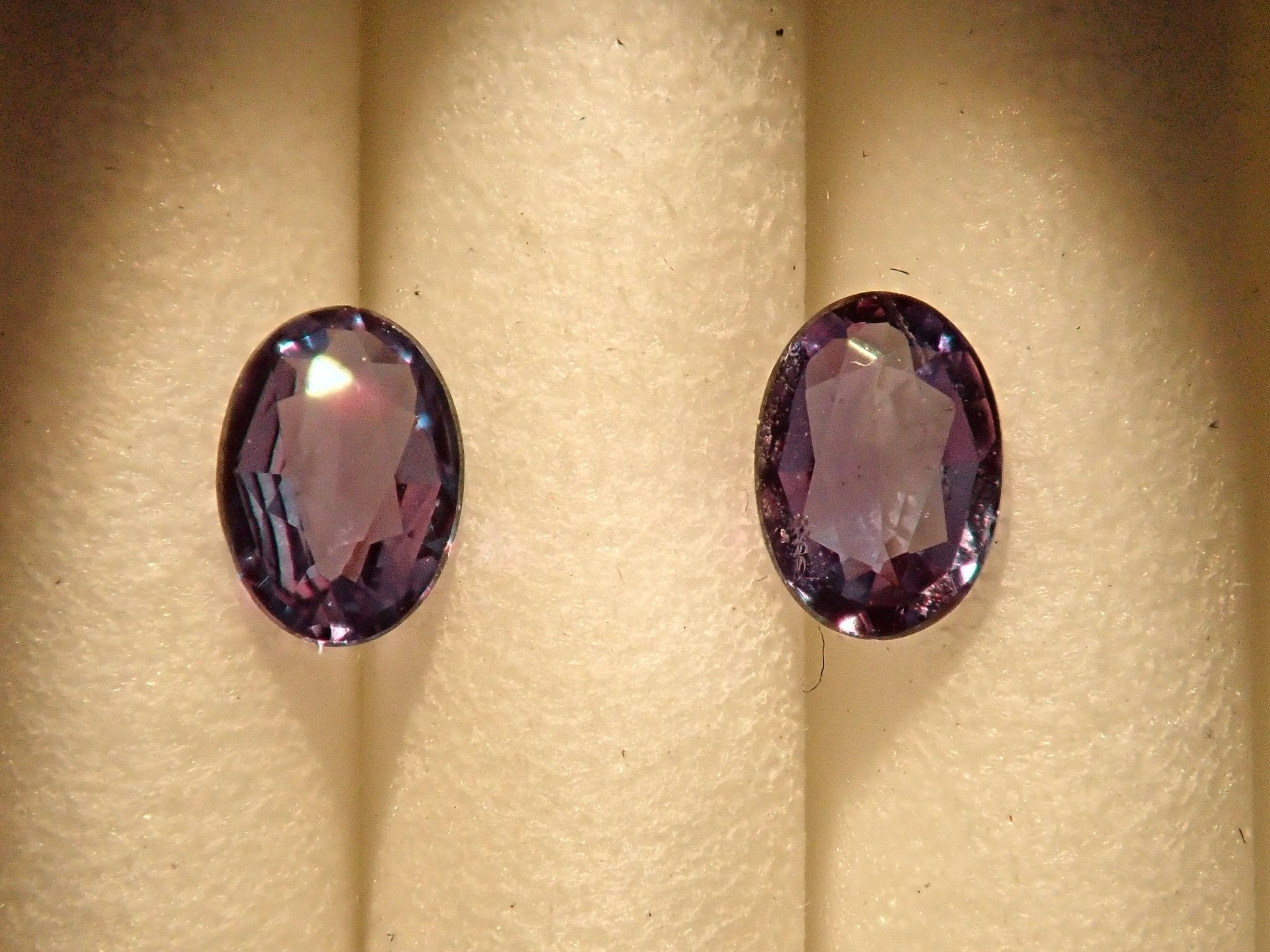 ブラジル産アレキサンドライト 0.24ctルースペア(0.12ct/0.12ct) - KARATZ STORE|カラッツSTORE