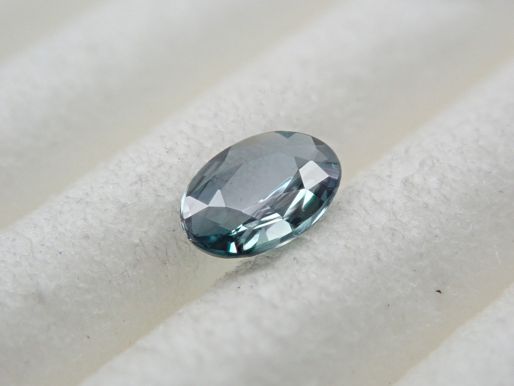 ブラジル産アレキサンドライト 0.24ctルースペア(0.12ct/0.12ct) - KARATZ STORE|カラッツSTORE