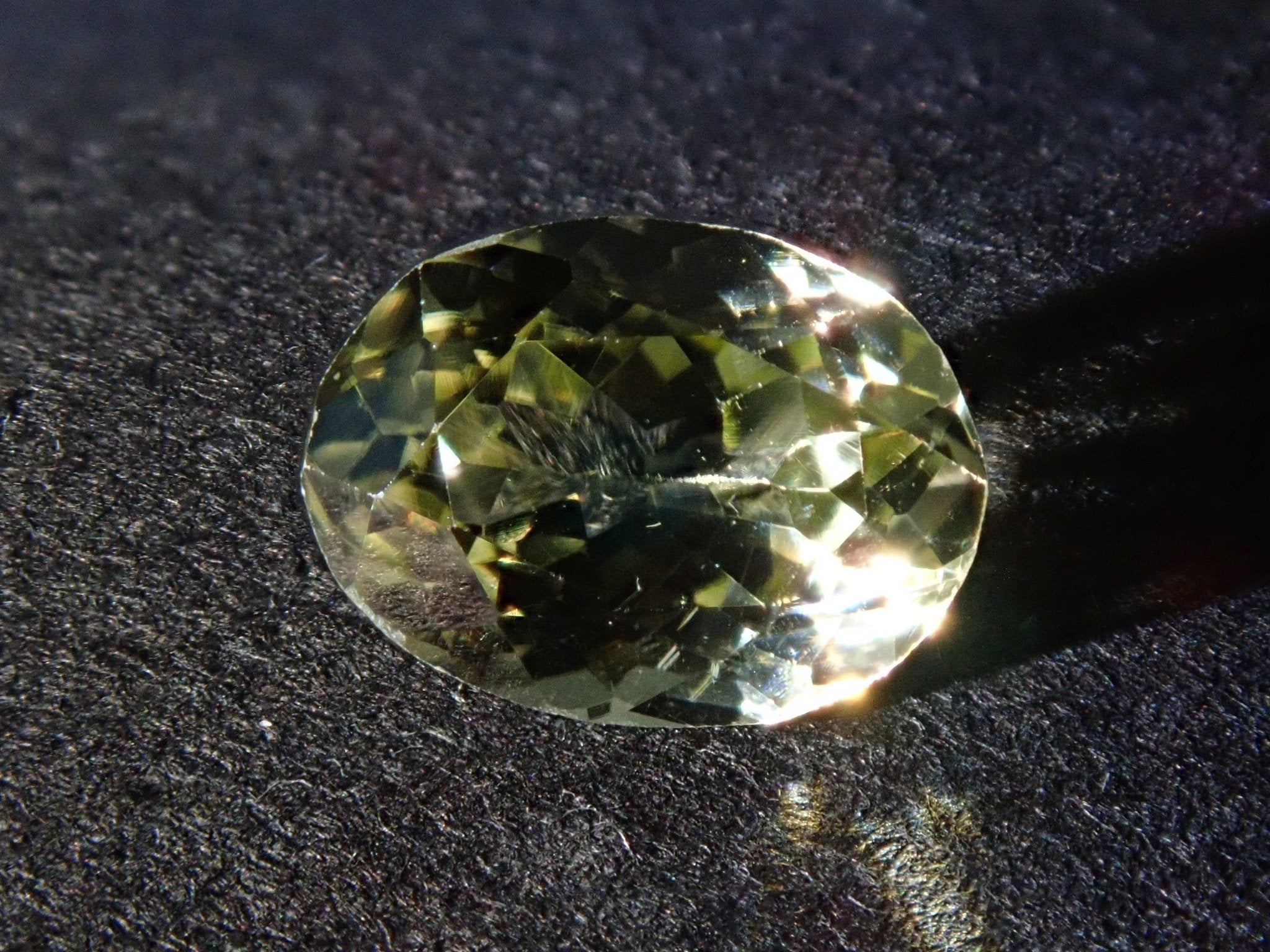 天然アレキサンドライトキャッツアイ 0.895ct-