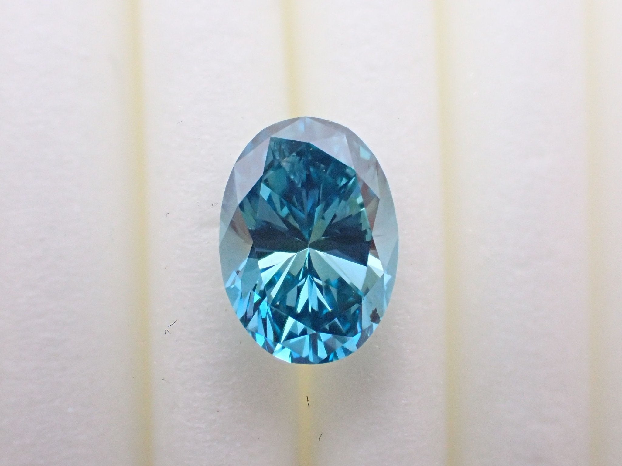 ダイヤモンド 1.350ctルース(Treted FANCY DEEP GREEN BLUE, SI1