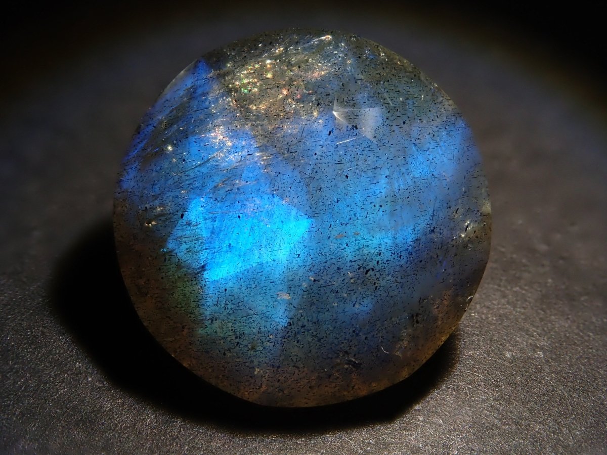 【カメリアカット】カナダ産ラブラドライト(通称名:ブルームーンストーン) 14mm/9.947ct《コラボ》ルース - カラッツSTORE