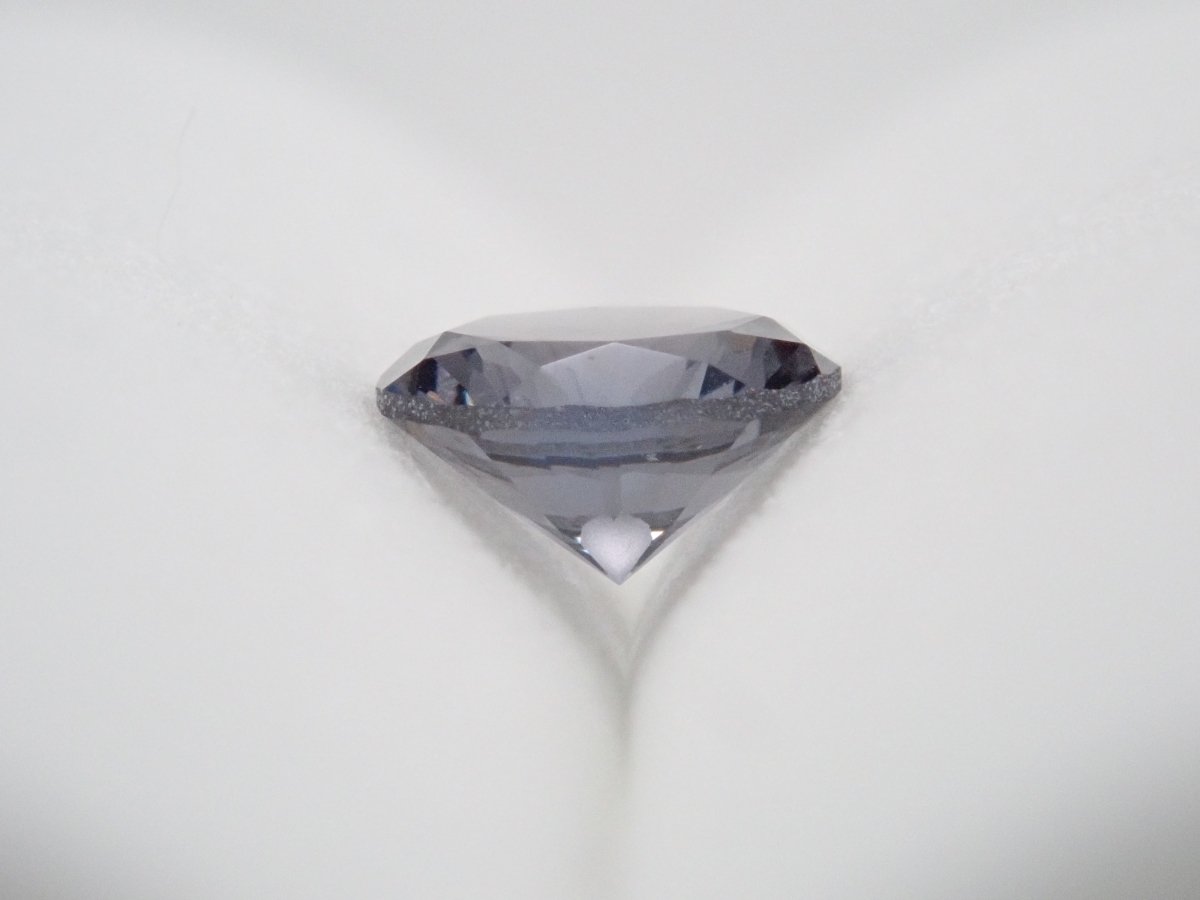 【さくらインカット】グレースピネル 5.5mmルース ワッペン付(プラチナスピネル) - カラッツSTORE