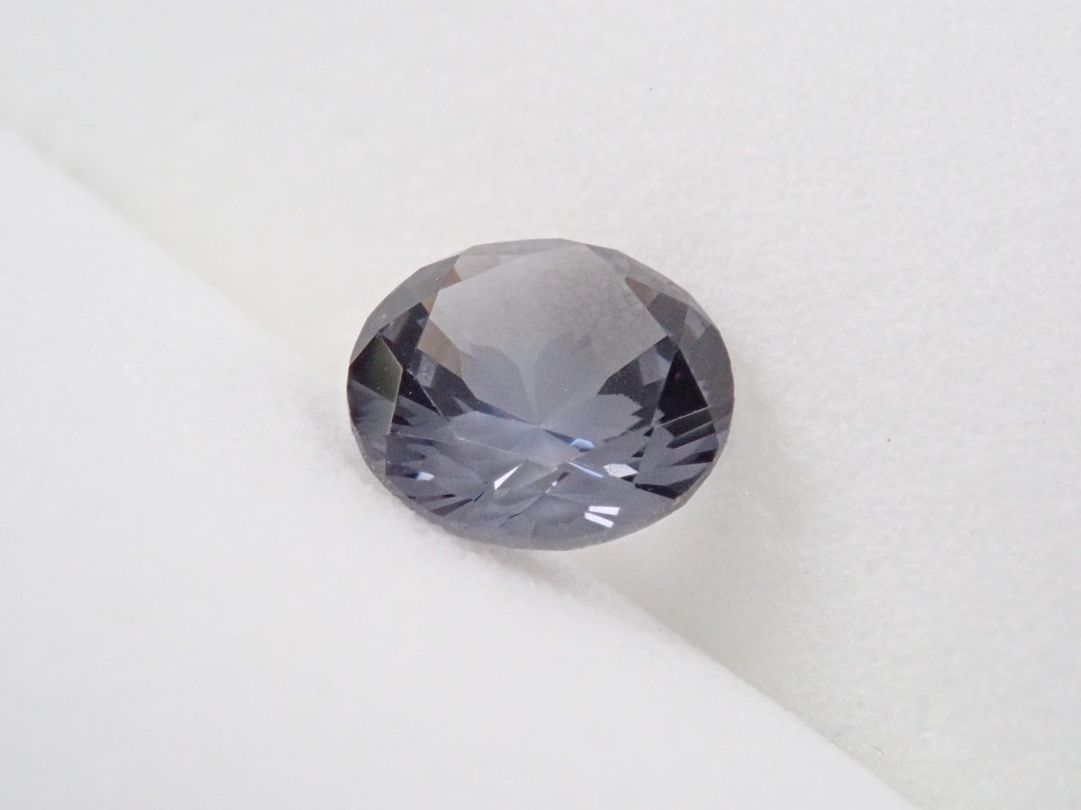 【さくらインカット】グレースピネル 5.5mmルース ワッペン付(プラチナスピネル) - カラッツSTORE