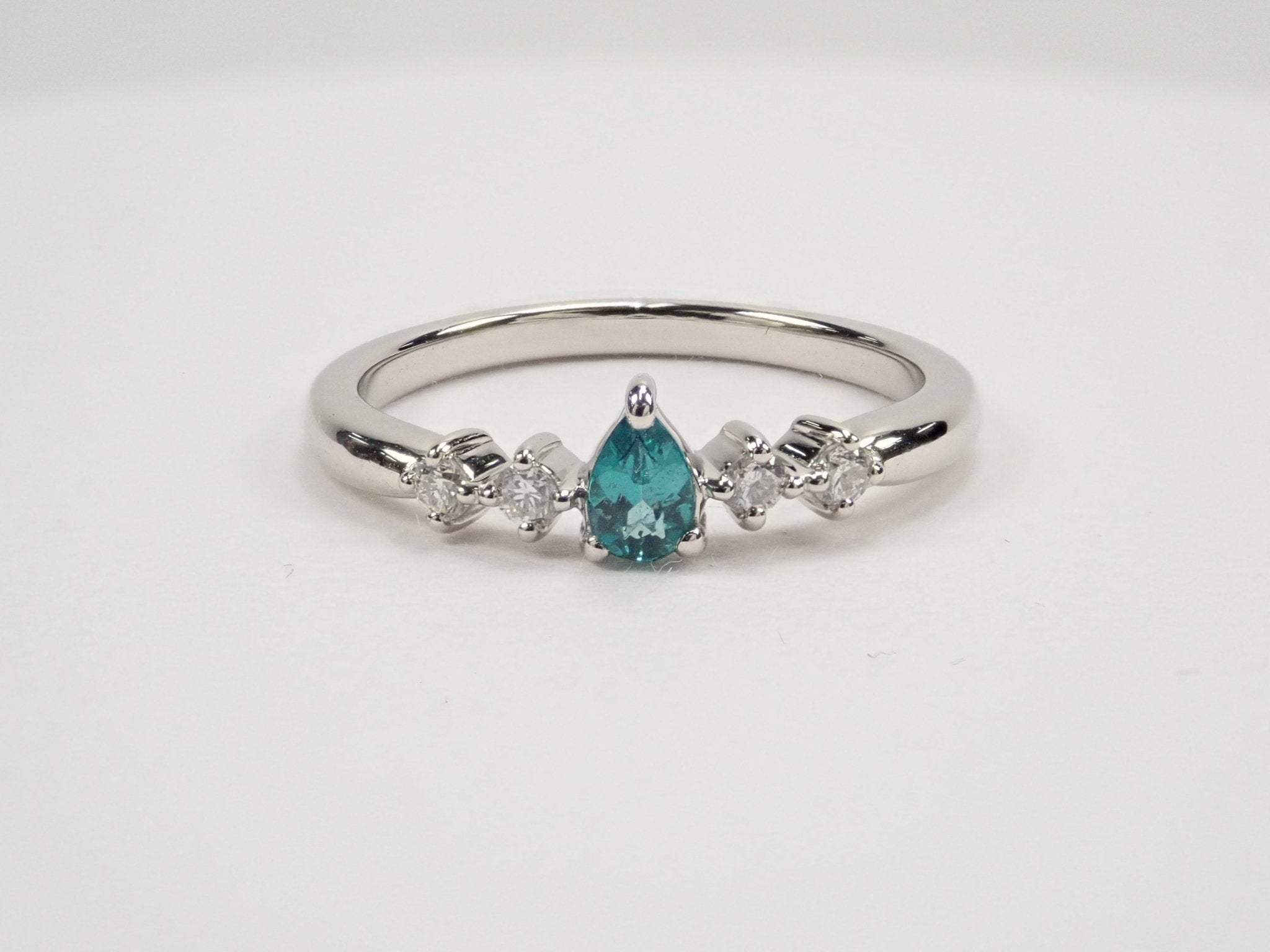 【7/3 22時公開】Pt950ブラジル産パライバトルマリン0.08ct リング(ピンキーリング) - KARATZ STORE|カラッツSTORE
