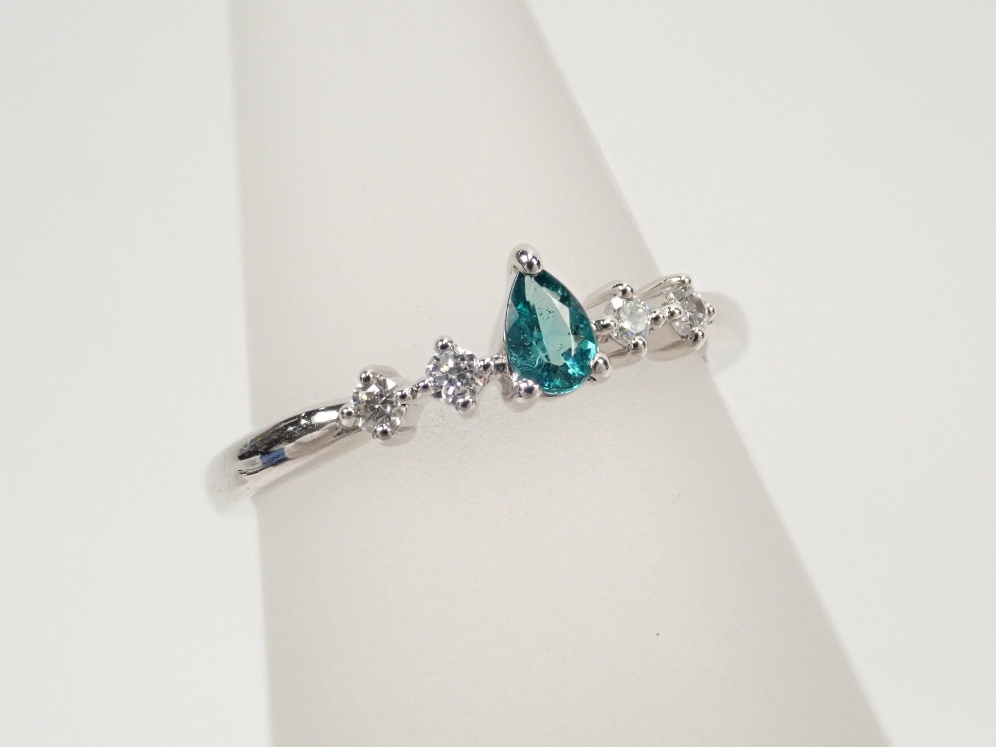 【7/3 22時公開】Pt950ブラジル産パライバトルマリン0.08ct リング(ピンキーリング) - KARATZ STORE|カラッツSTORE