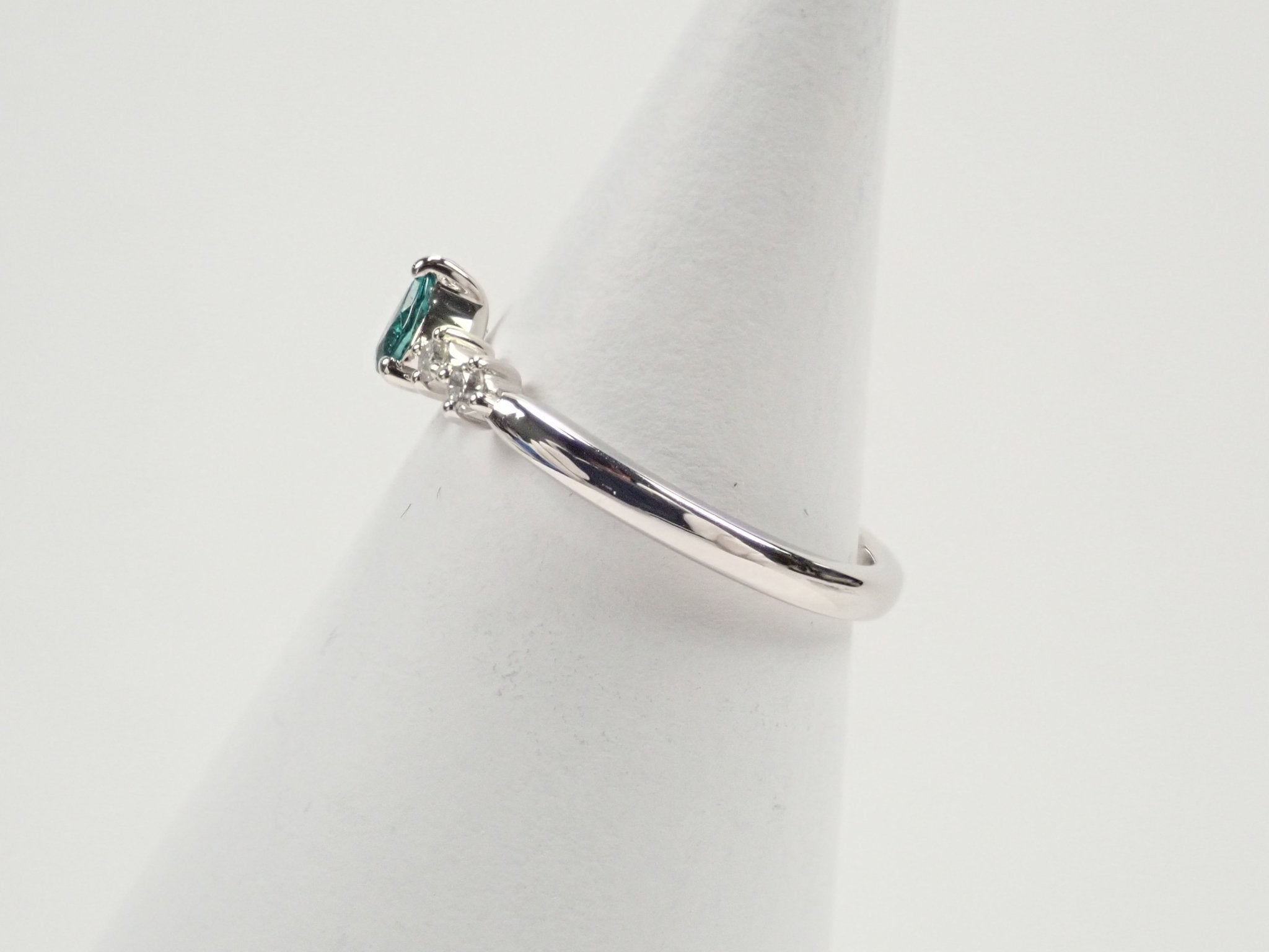 【7/3 22時公開】Pt950ブラジル産パライバトルマリン0.08ct リング(ピンキーリング) - KARATZ STORE|カラッツSTORE