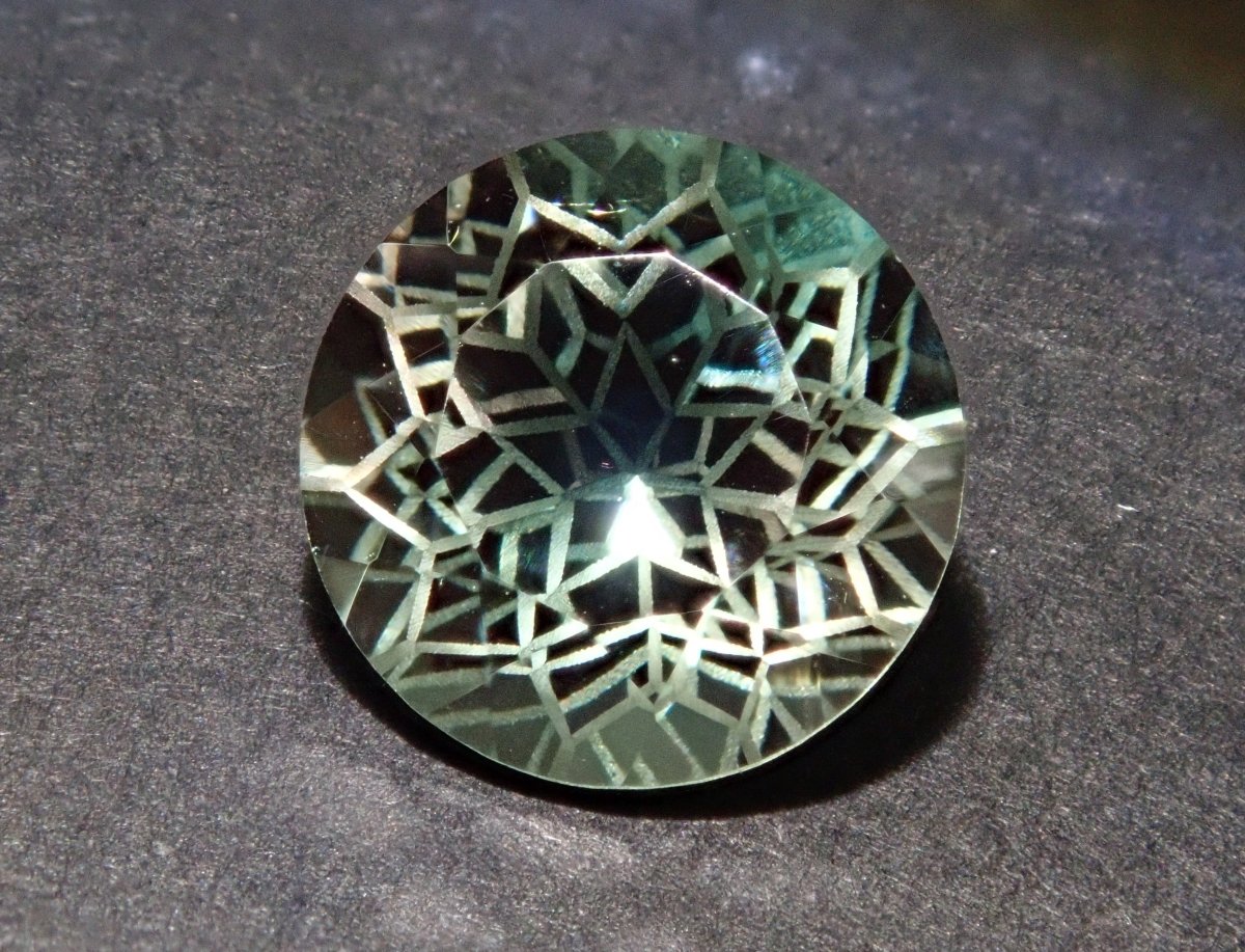 【ダンデライオンカット】グリーン・オレゴンサンストーン8mm ルース(5枚花びら) - カラッツSTORE