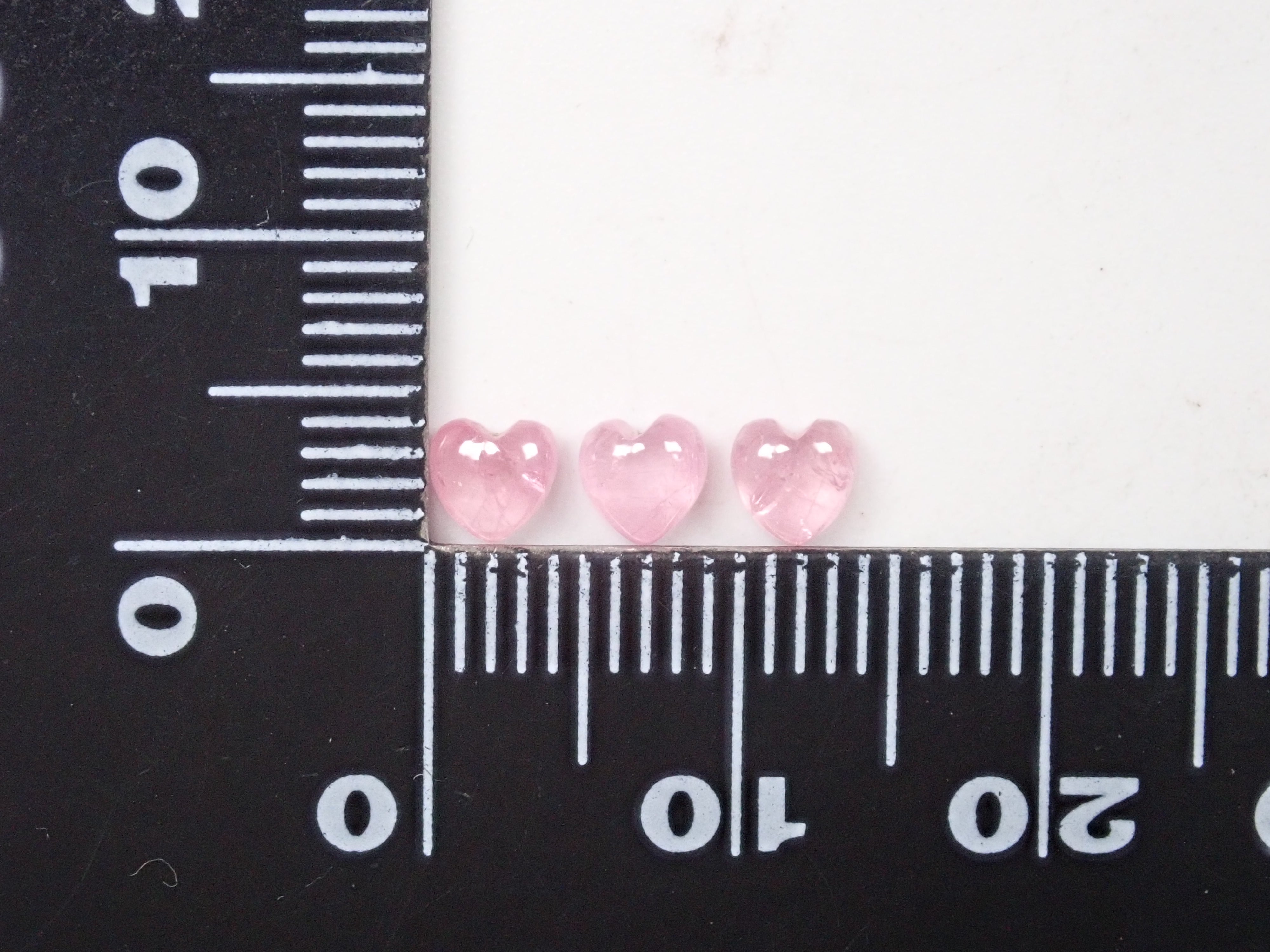 グリーンランド産アイスルビー 1石(ハートシェイプ,4mm)