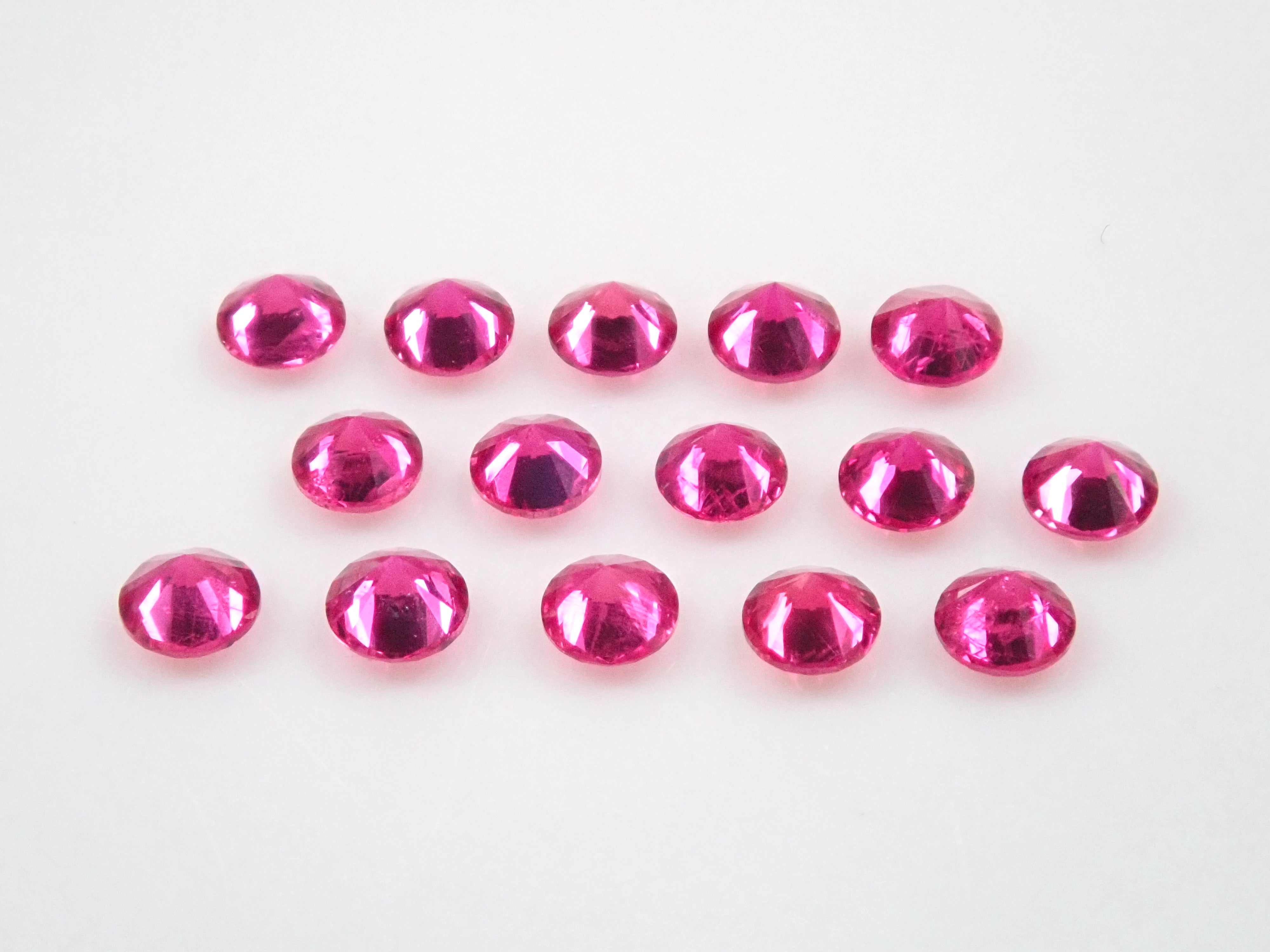 グリーンランド産ルビー 1石(ラウンドカット,2mm)