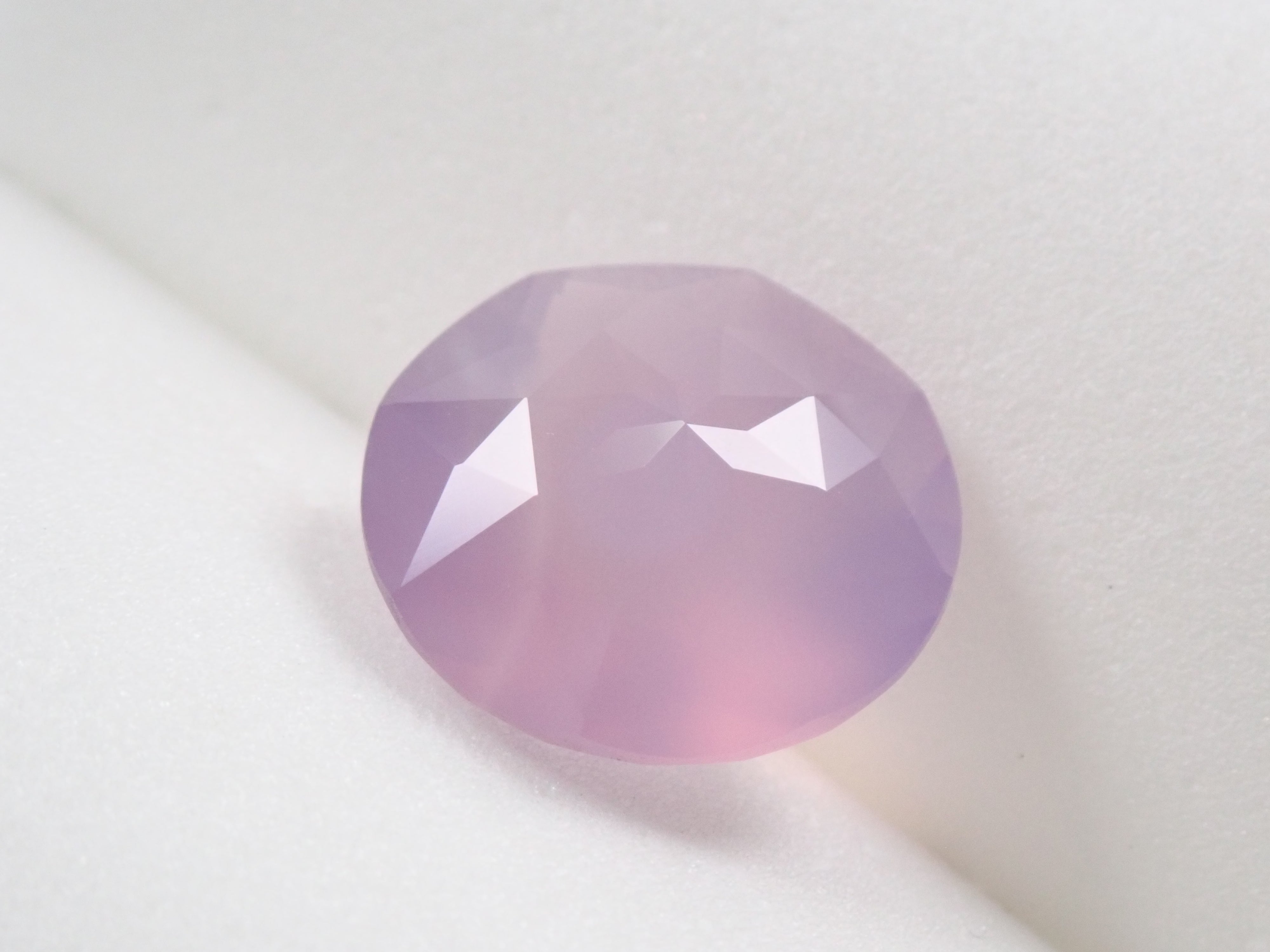 【カメリアカット】パープルカルセドニー 12mm/4.959ct《コラボ》ルース ワッペン付