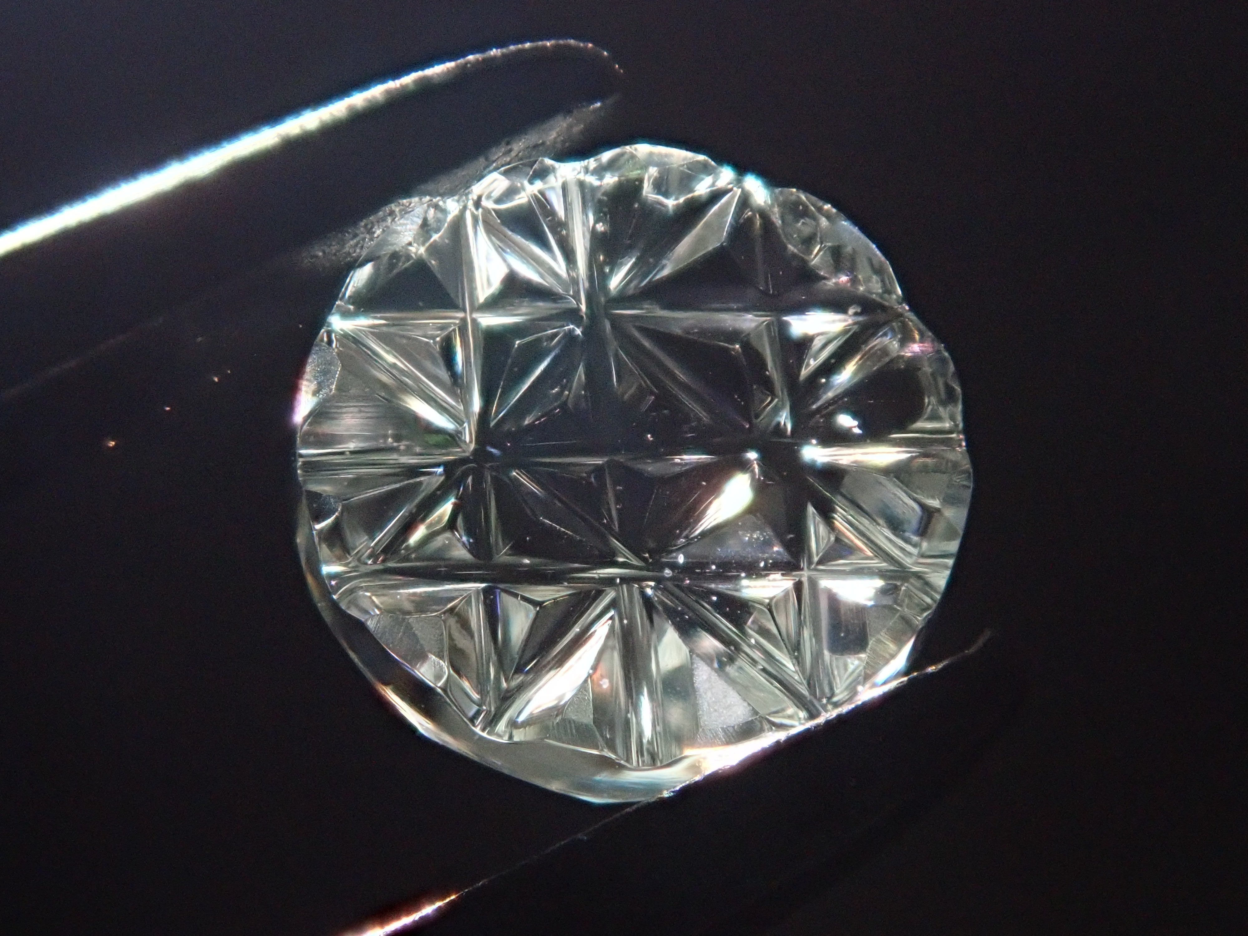 【甲州貴石切子plusthree】グリーンクォーツ 6mm/0.731ct ルース ワッペン付