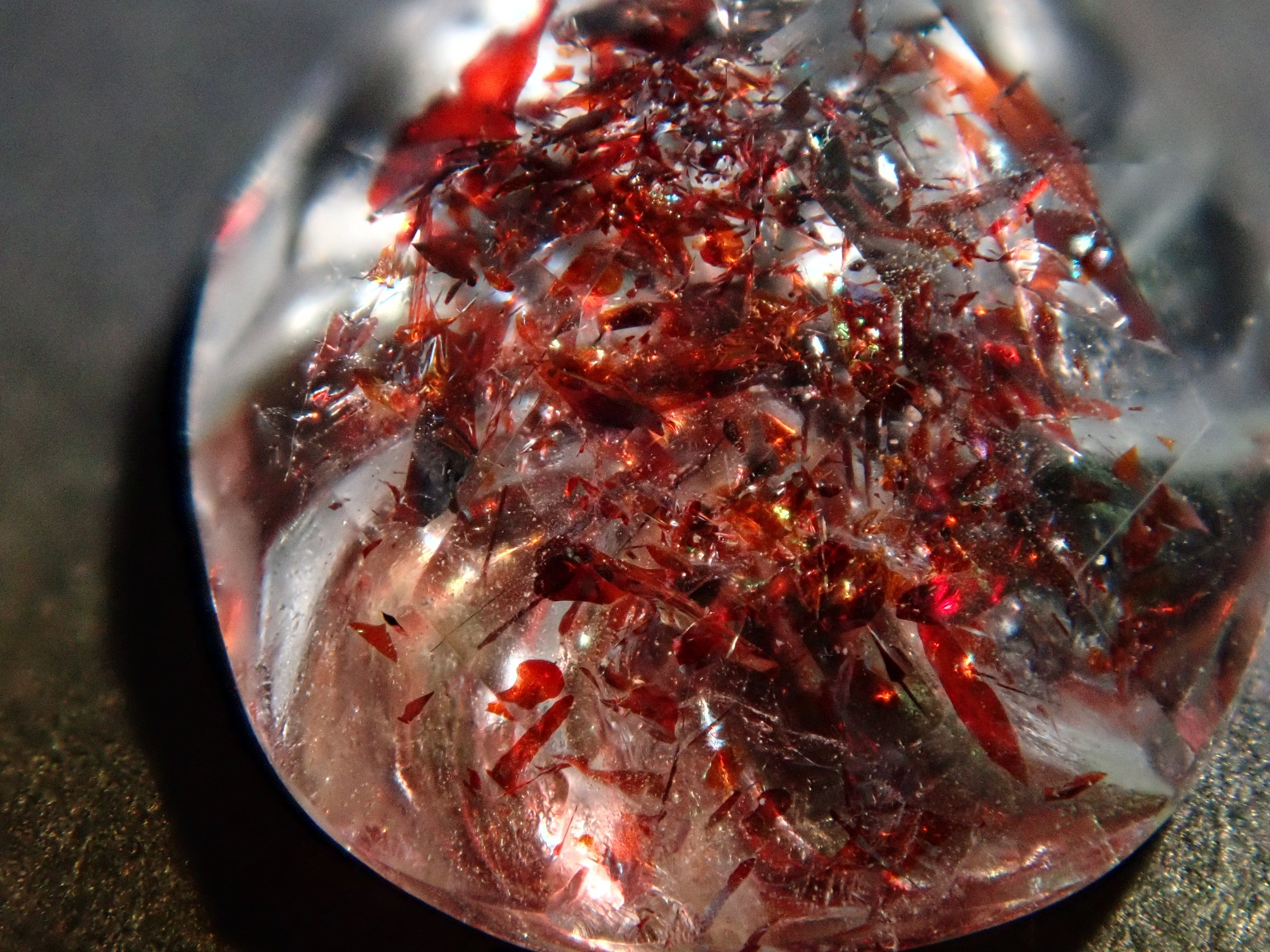 【甲州貴石切子plusthree】レピドクロサイトインクォーツ 1.973ct《コラボ》ルース ワッペン付