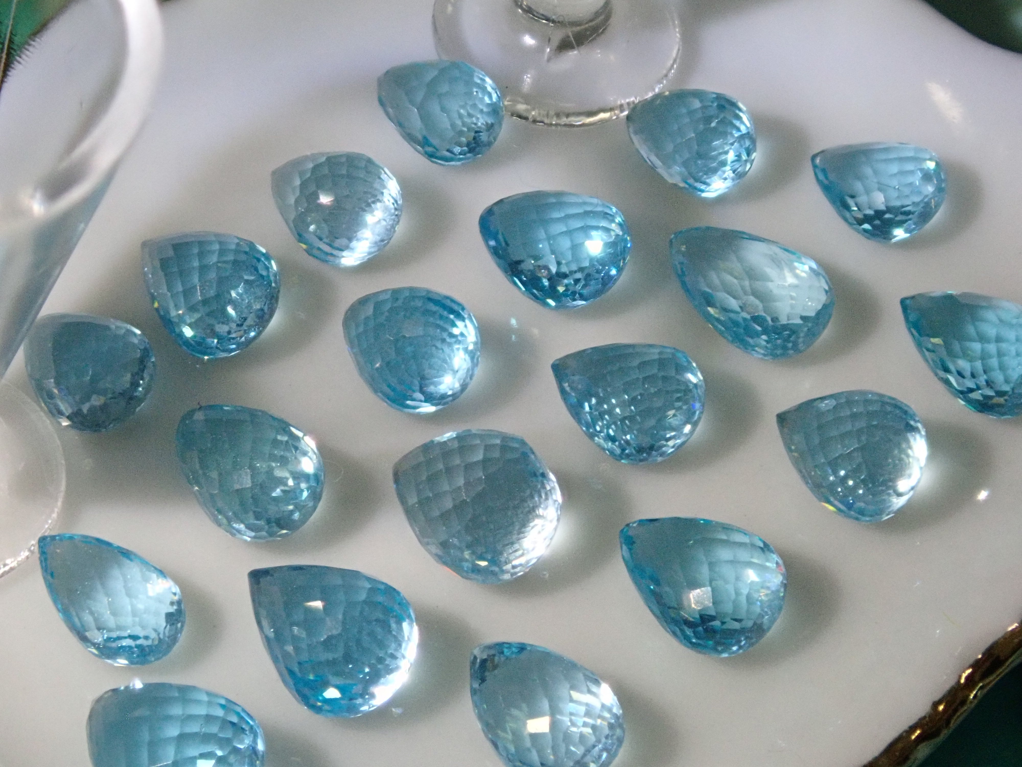 アパタイト1石ルース(ブリオレットカット,約4×5mm)