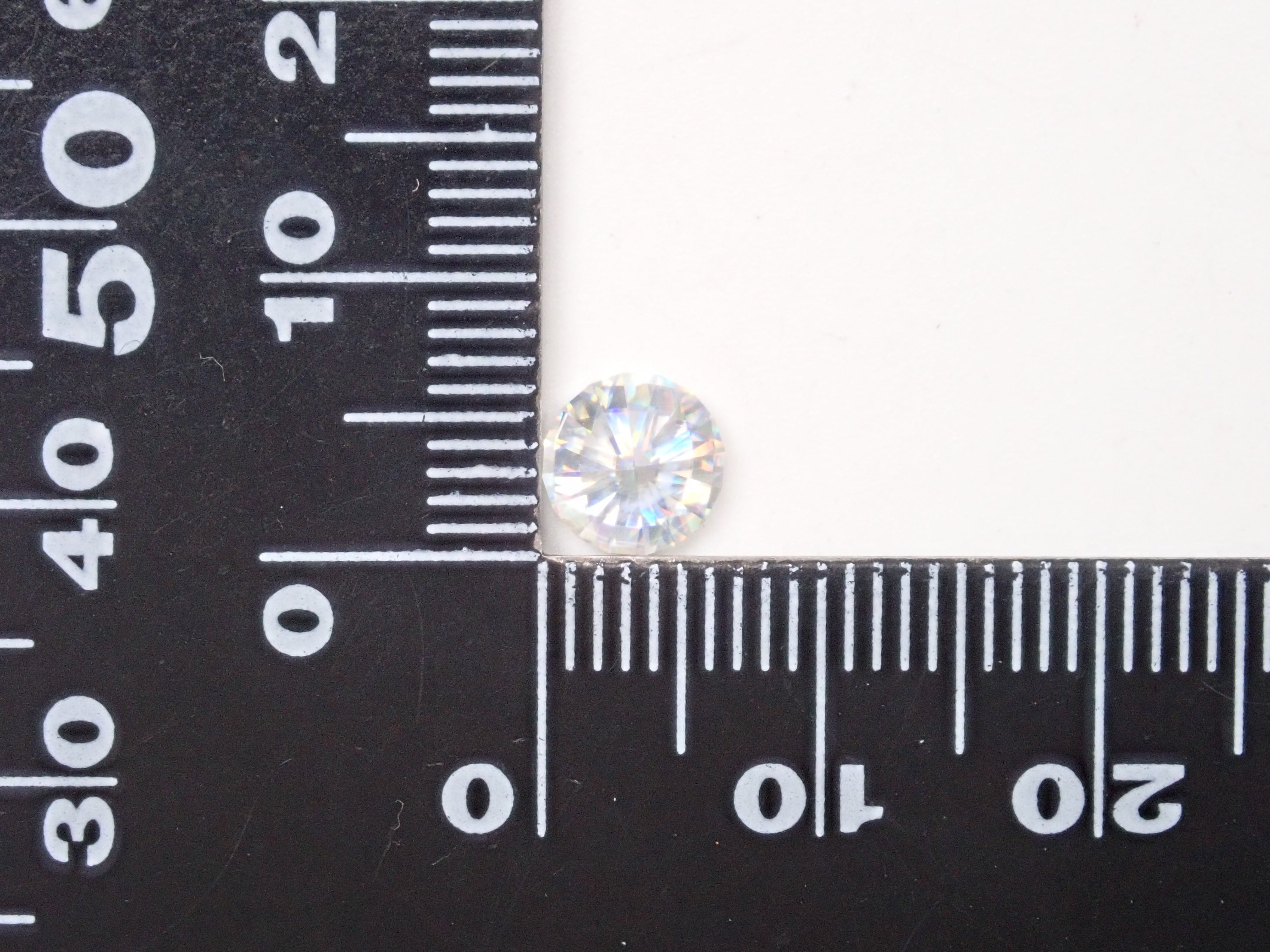 【サンジェ氏】合成ルチル 6.5mm/1.233ctルース